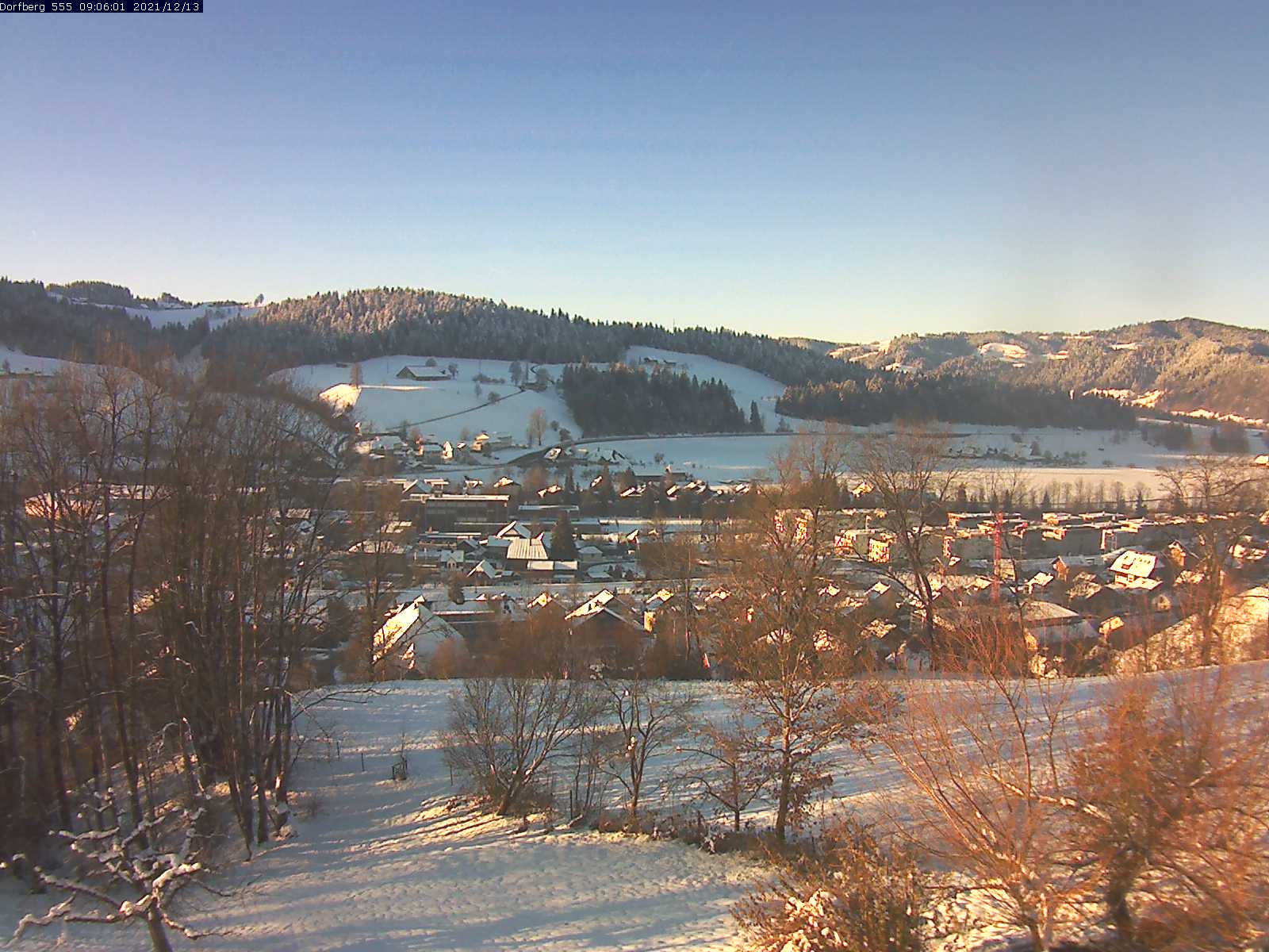 Webcam-Bild: Aussicht vom Dorfberg in Langnau 20211213-090601