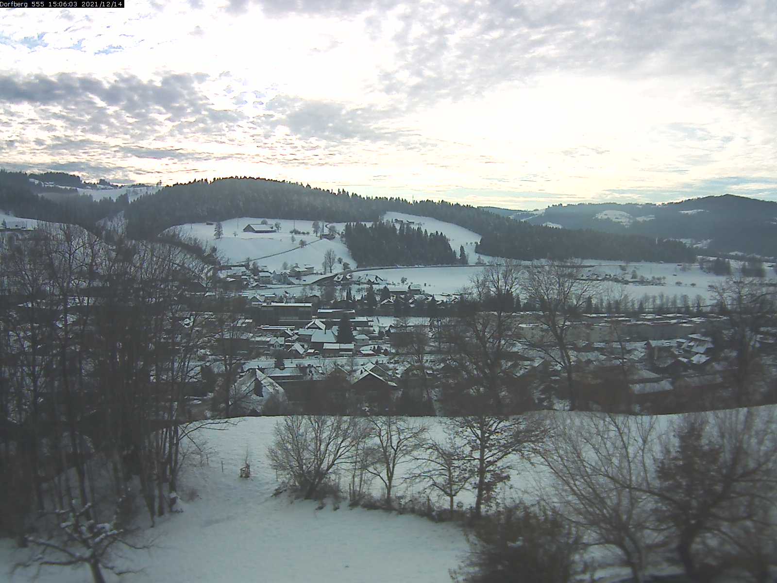 Webcam-Bild: Aussicht vom Dorfberg in Langnau 20211214-150601