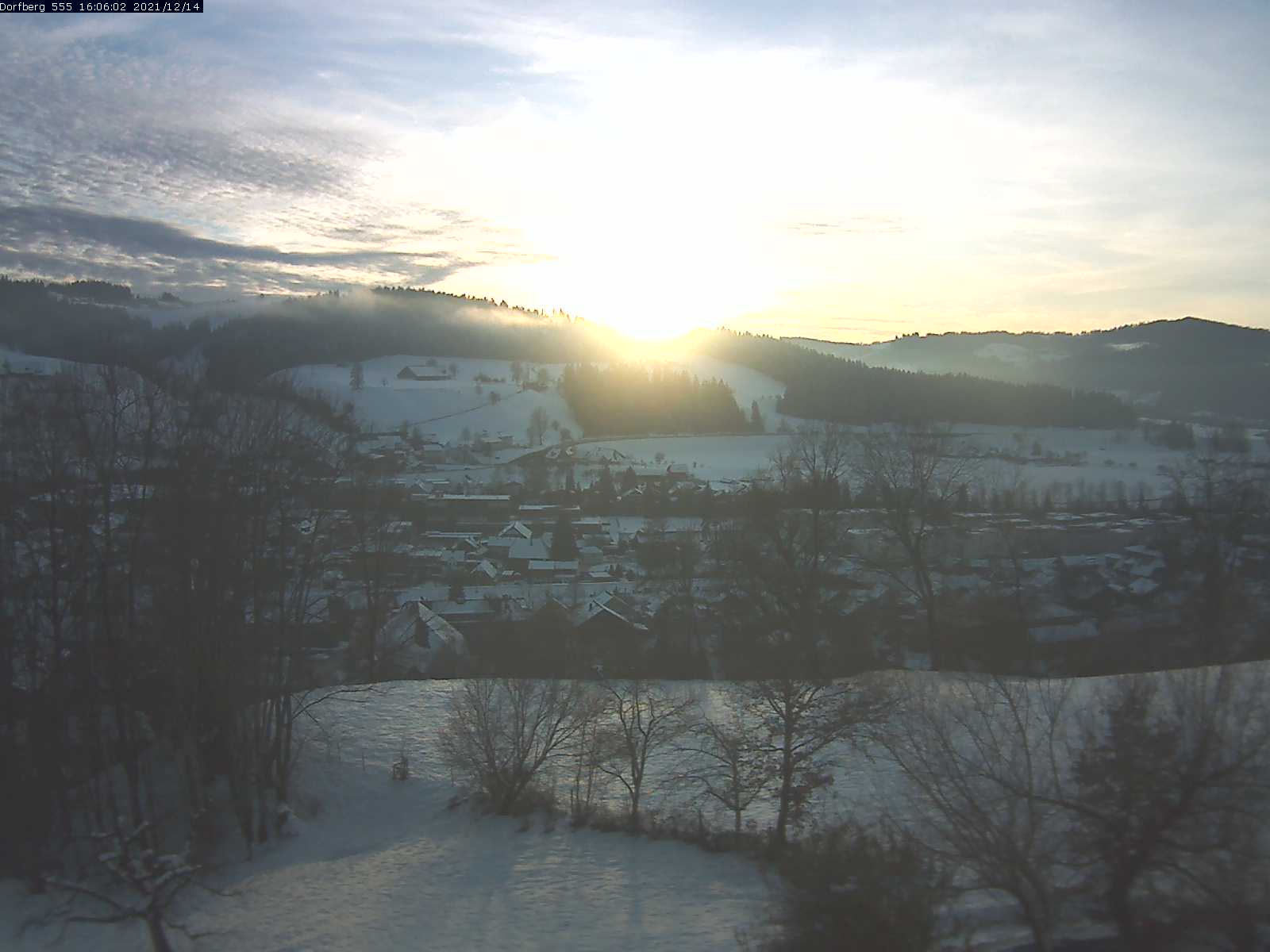 Webcam-Bild: Aussicht vom Dorfberg in Langnau 20211214-160601