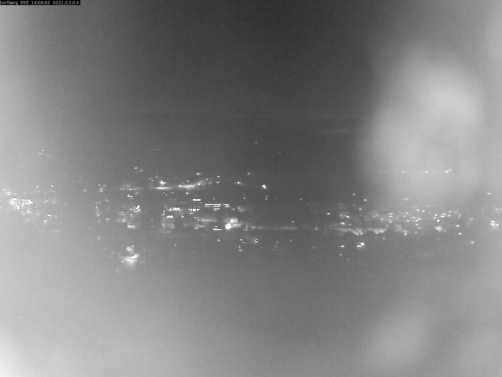 Webcam-Bild: Aussicht vom Dorfberg in Langnau 20211214-180601