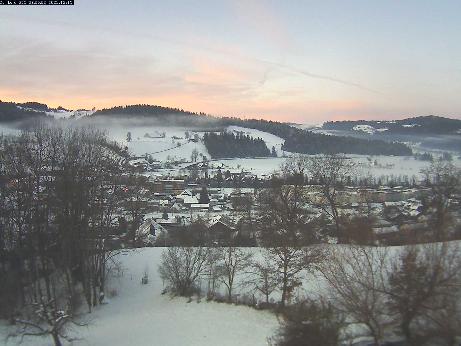 Webcam-Bild: Aussicht vom Dorfberg in Langnau 20211215-080601