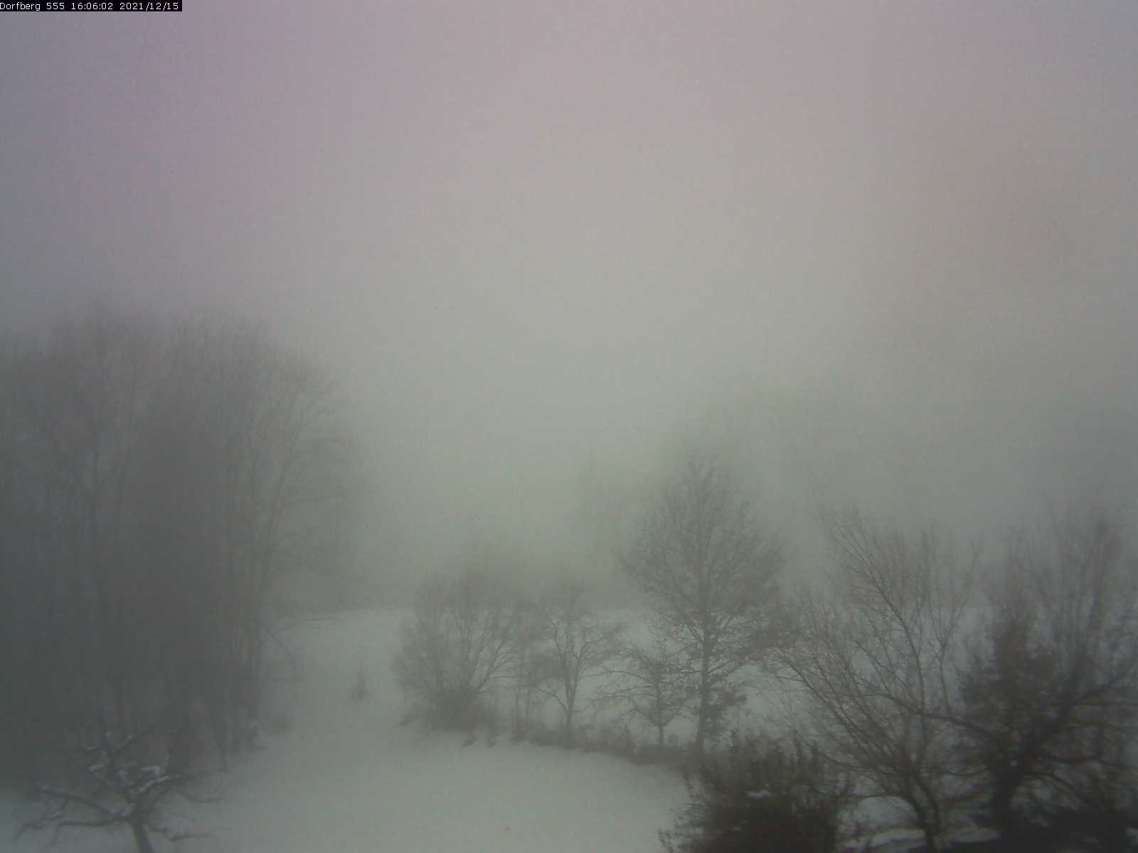 Webcam-Bild: Aussicht vom Dorfberg in Langnau 20211215-160601