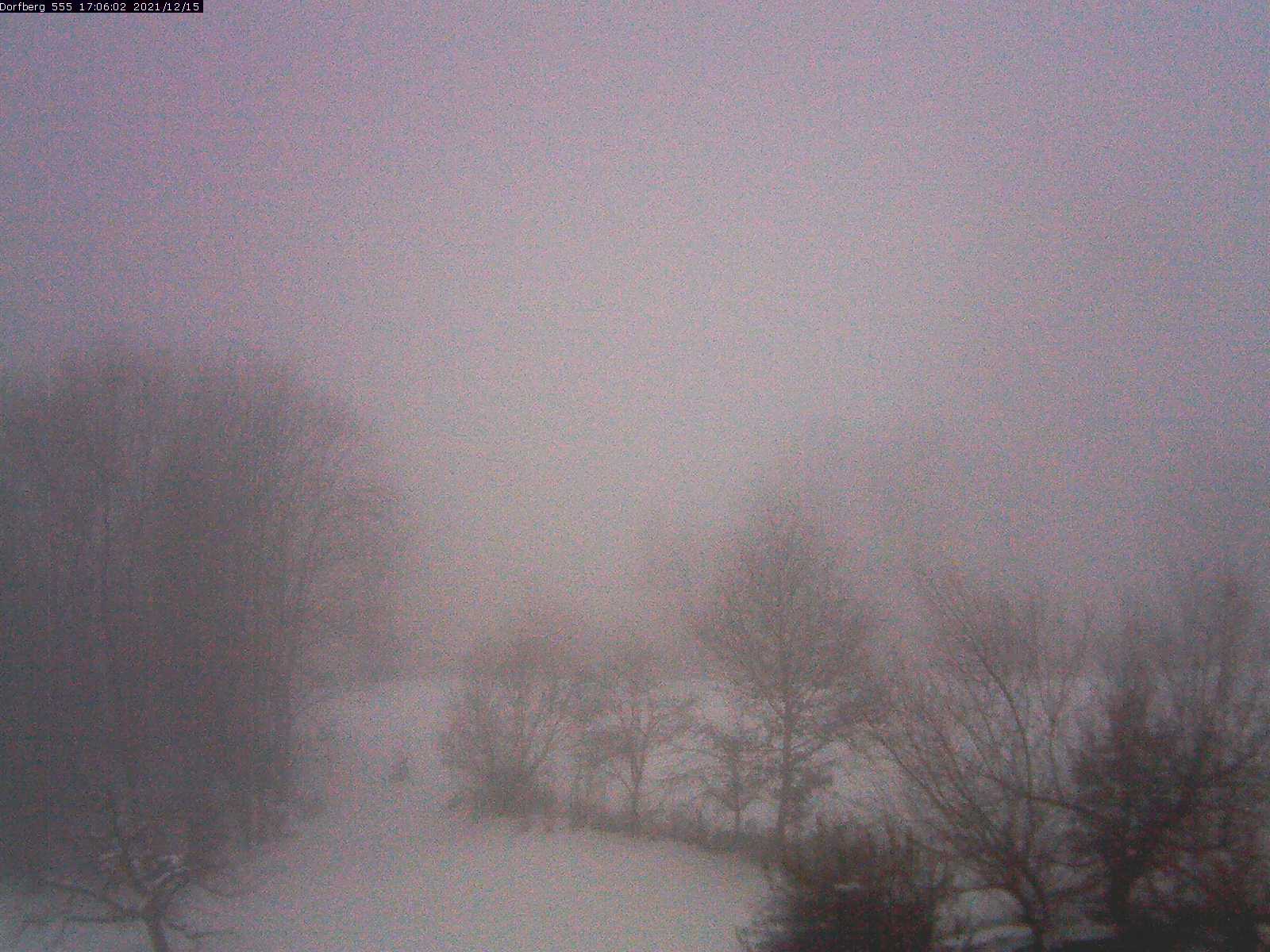 Webcam-Bild: Aussicht vom Dorfberg in Langnau 20211215-170601