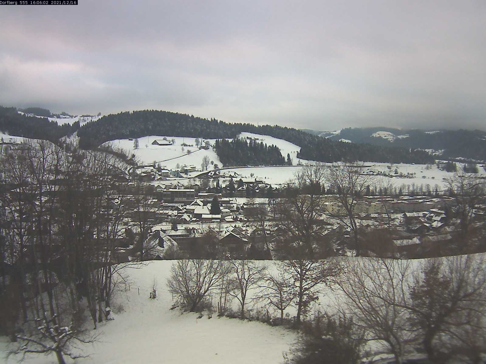 Webcam-Bild: Aussicht vom Dorfberg in Langnau 20211216-160601
