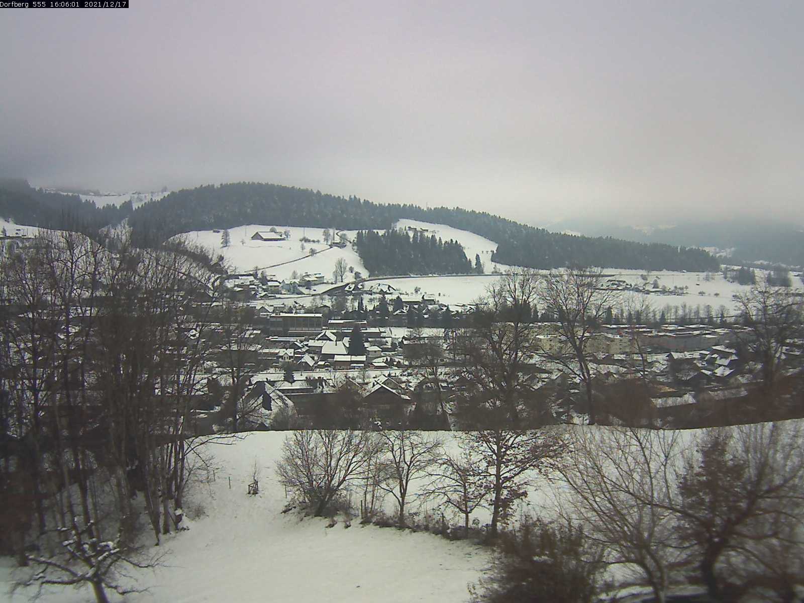 Webcam-Bild: Aussicht vom Dorfberg in Langnau 20211217-160601