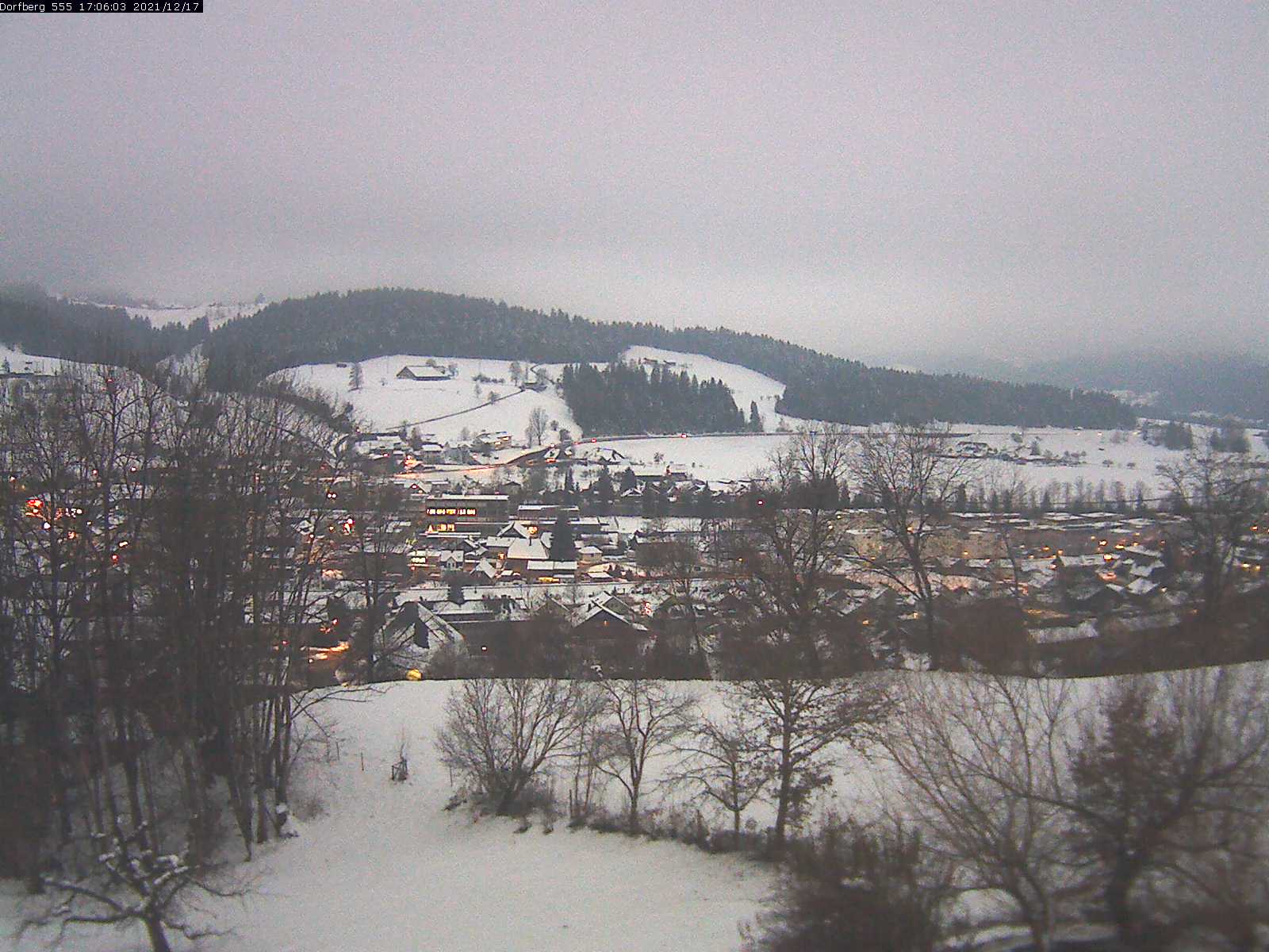 Webcam-Bild: Aussicht vom Dorfberg in Langnau 20211217-170601