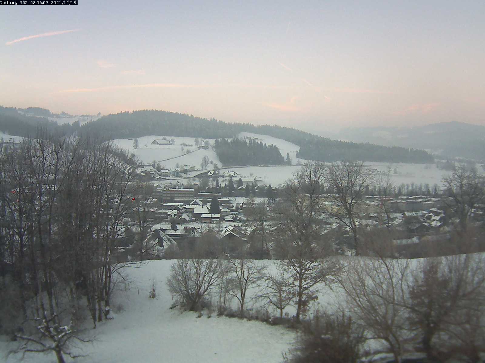 Webcam-Bild: Aussicht vom Dorfberg in Langnau 20211218-080601