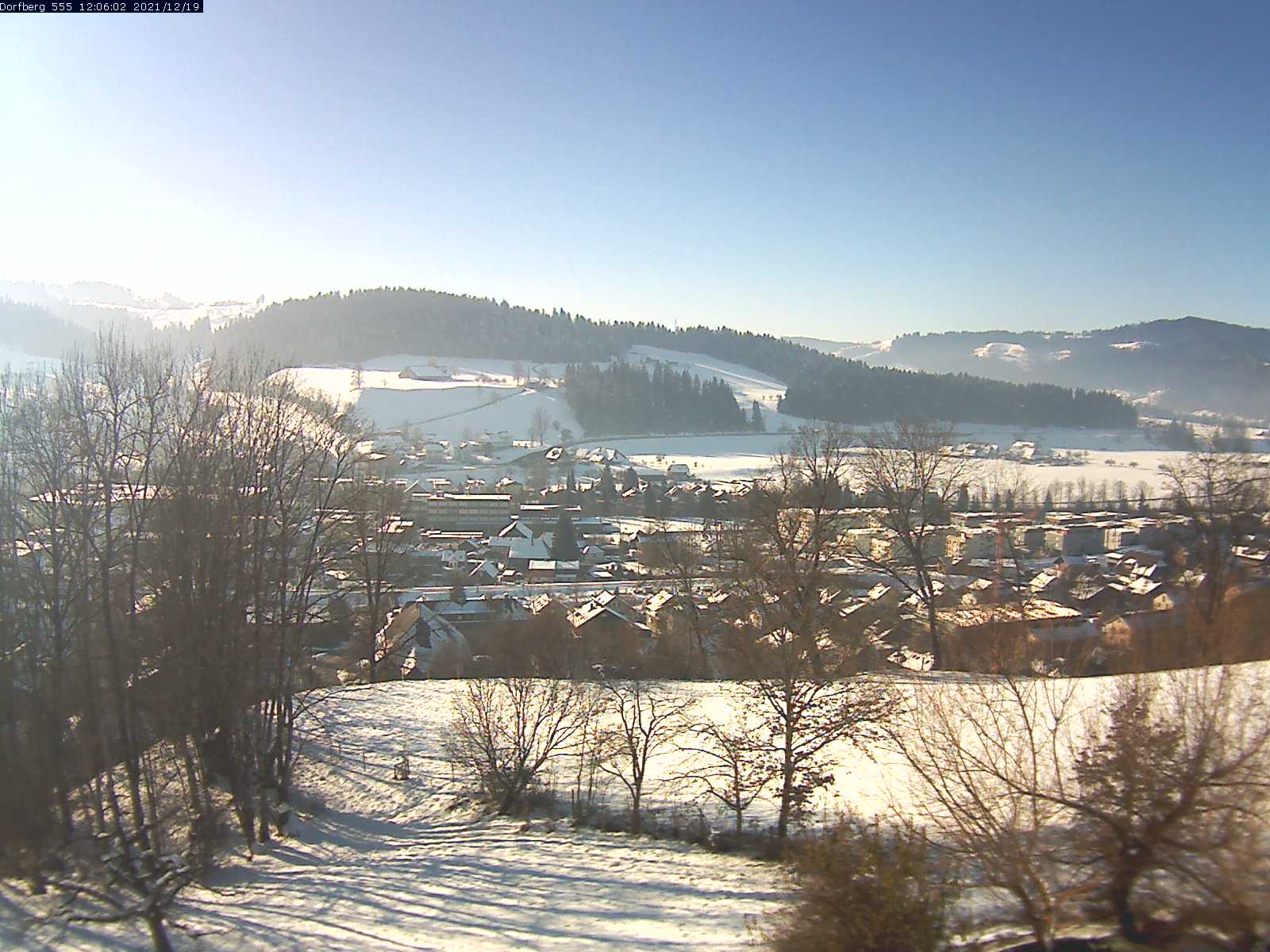 Webcam-Bild: Aussicht vom Dorfberg in Langnau 20211219-120601