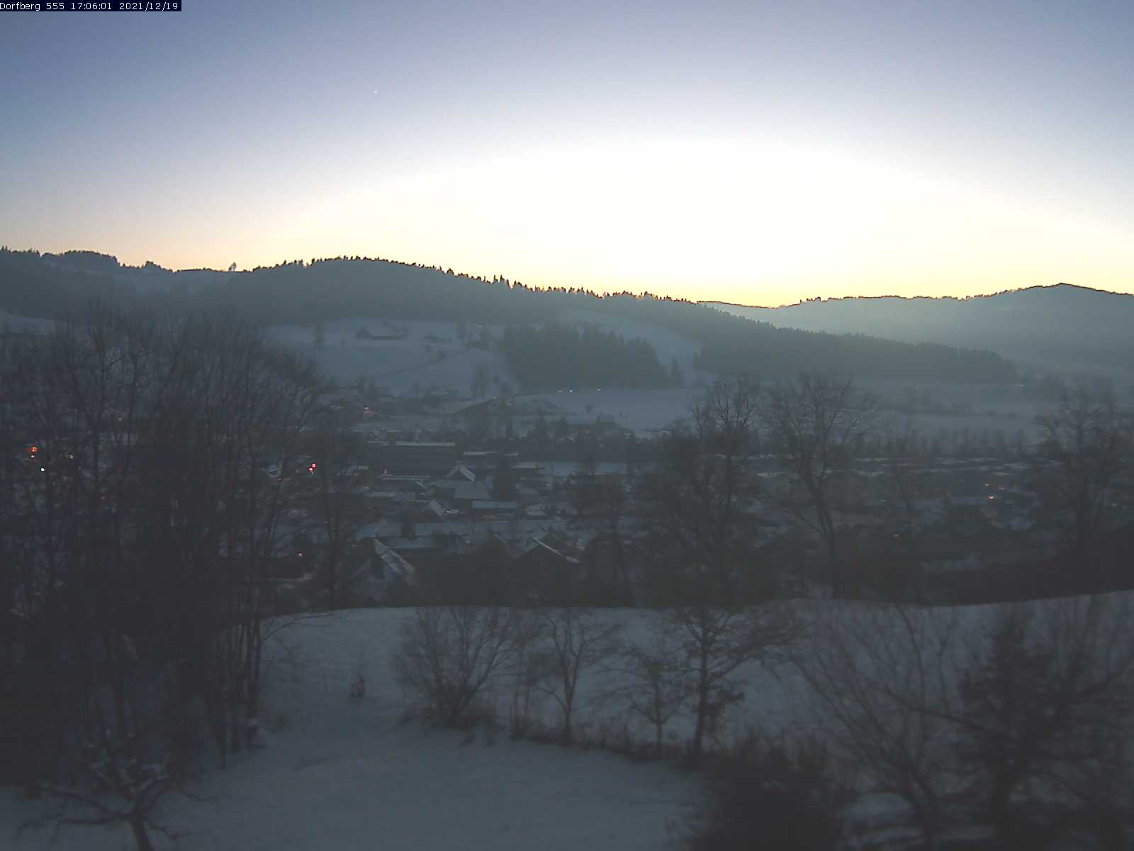 Webcam-Bild: Aussicht vom Dorfberg in Langnau 20211219-170601