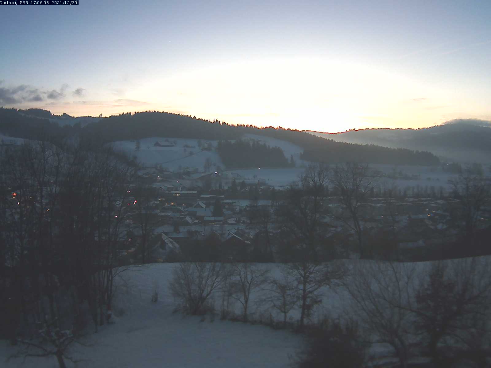 Webcam-Bild: Aussicht vom Dorfberg in Langnau 20211220-170601