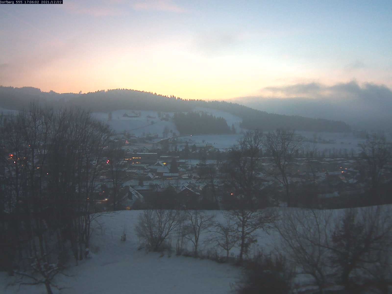 Webcam-Bild: Aussicht vom Dorfberg in Langnau 20211222-170601