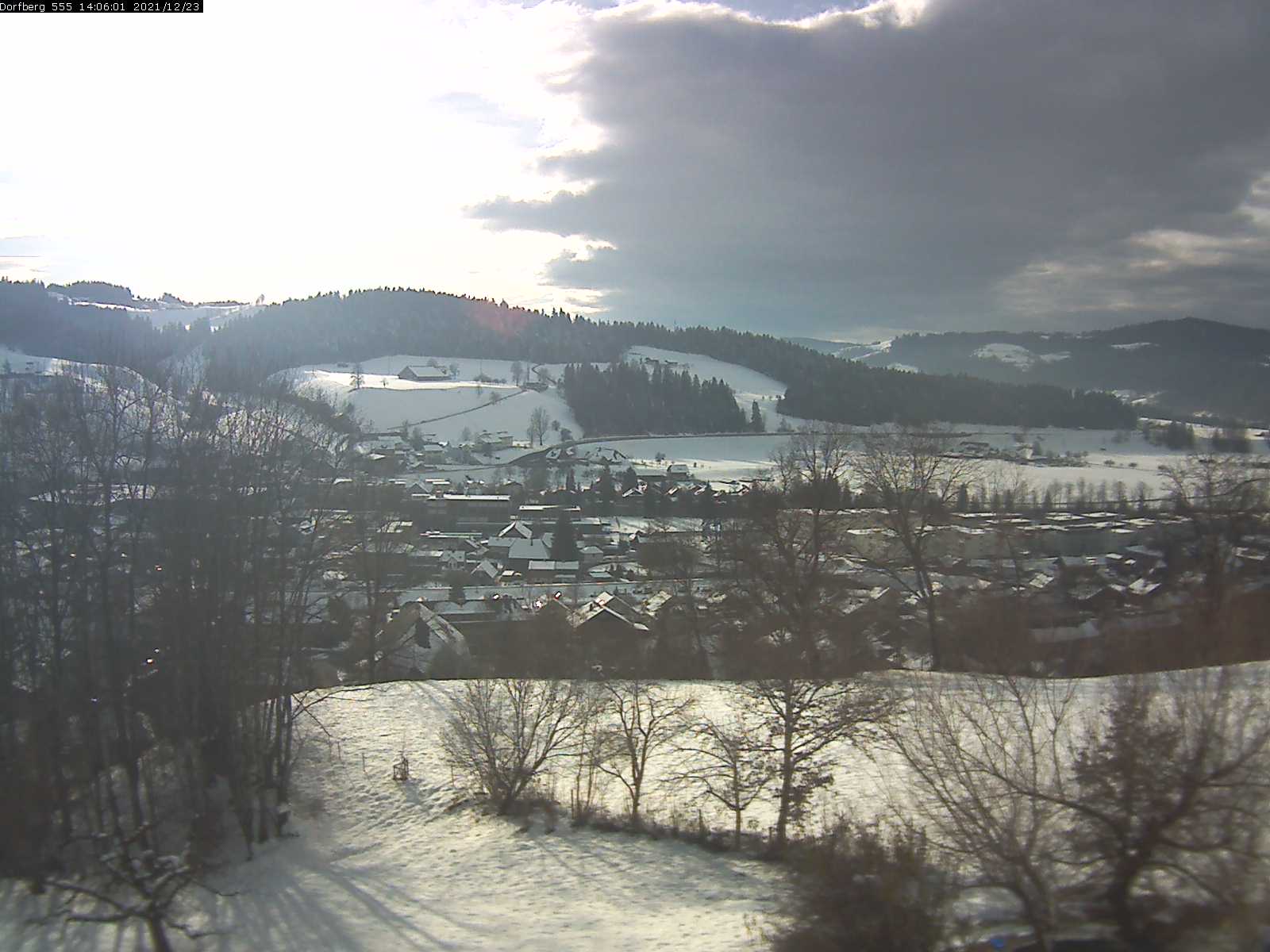 Webcam-Bild: Aussicht vom Dorfberg in Langnau 20211223-140601