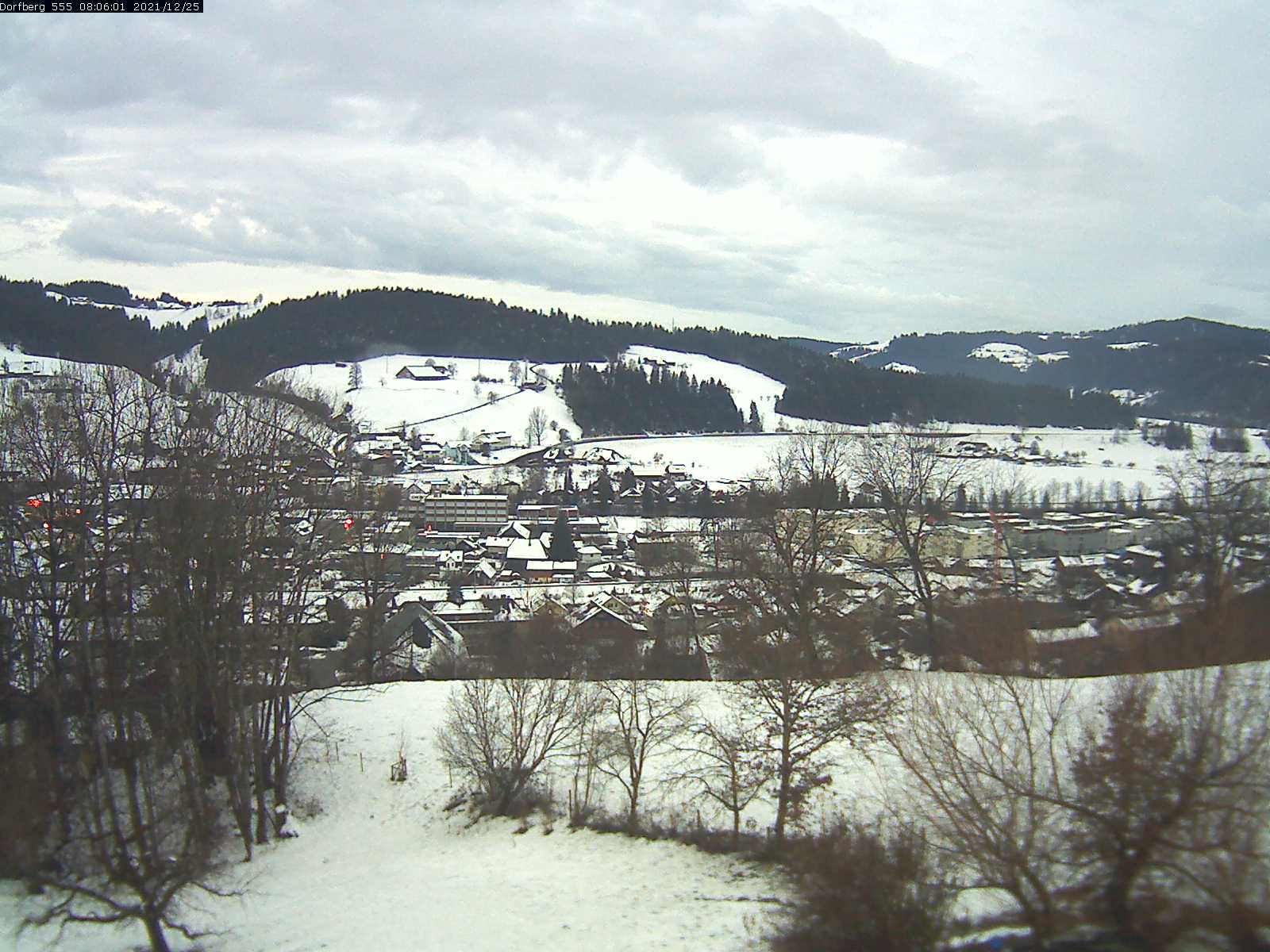Webcam-Bild: Aussicht vom Dorfberg in Langnau 20211225-080601