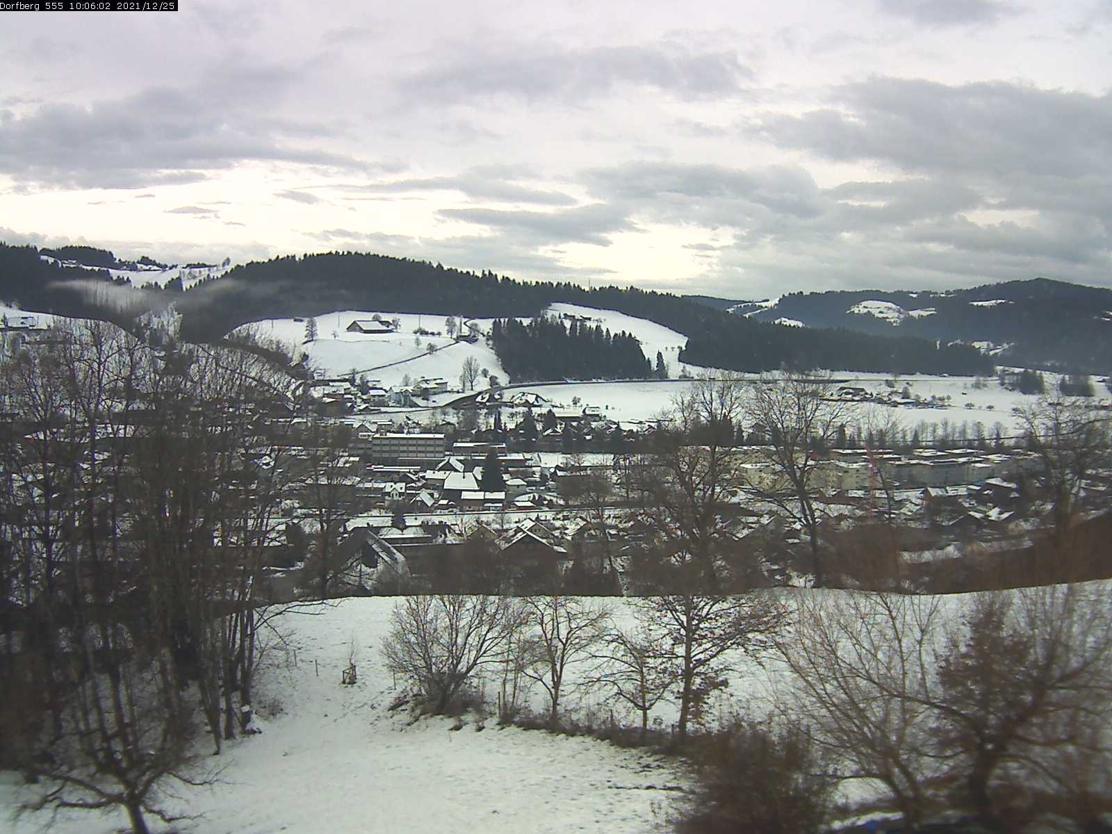Webcam-Bild: Aussicht vom Dorfberg in Langnau 20211225-100601