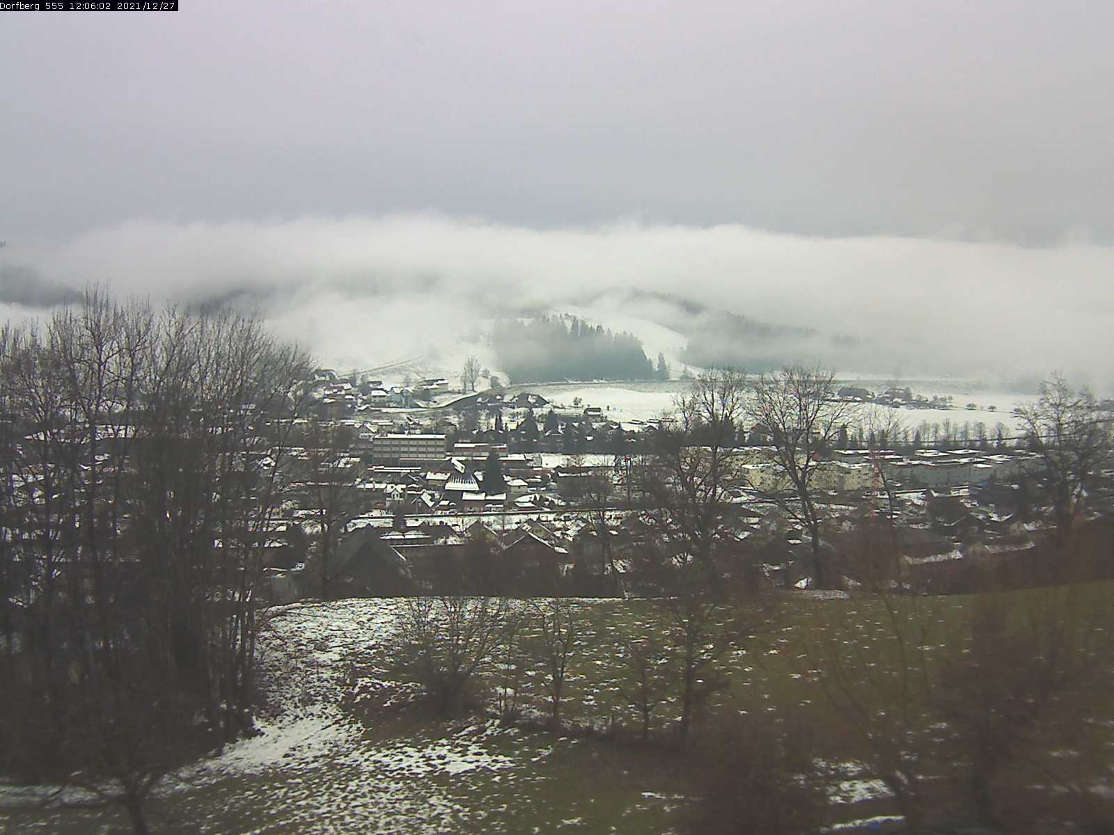 Webcam-Bild: Aussicht vom Dorfberg in Langnau 20211227-120601