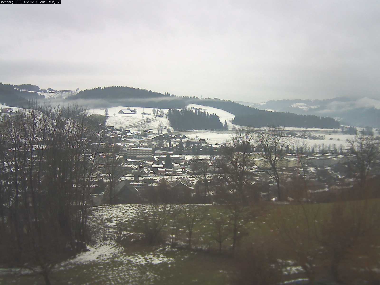 Webcam-Bild: Aussicht vom Dorfberg in Langnau 20211227-160601
