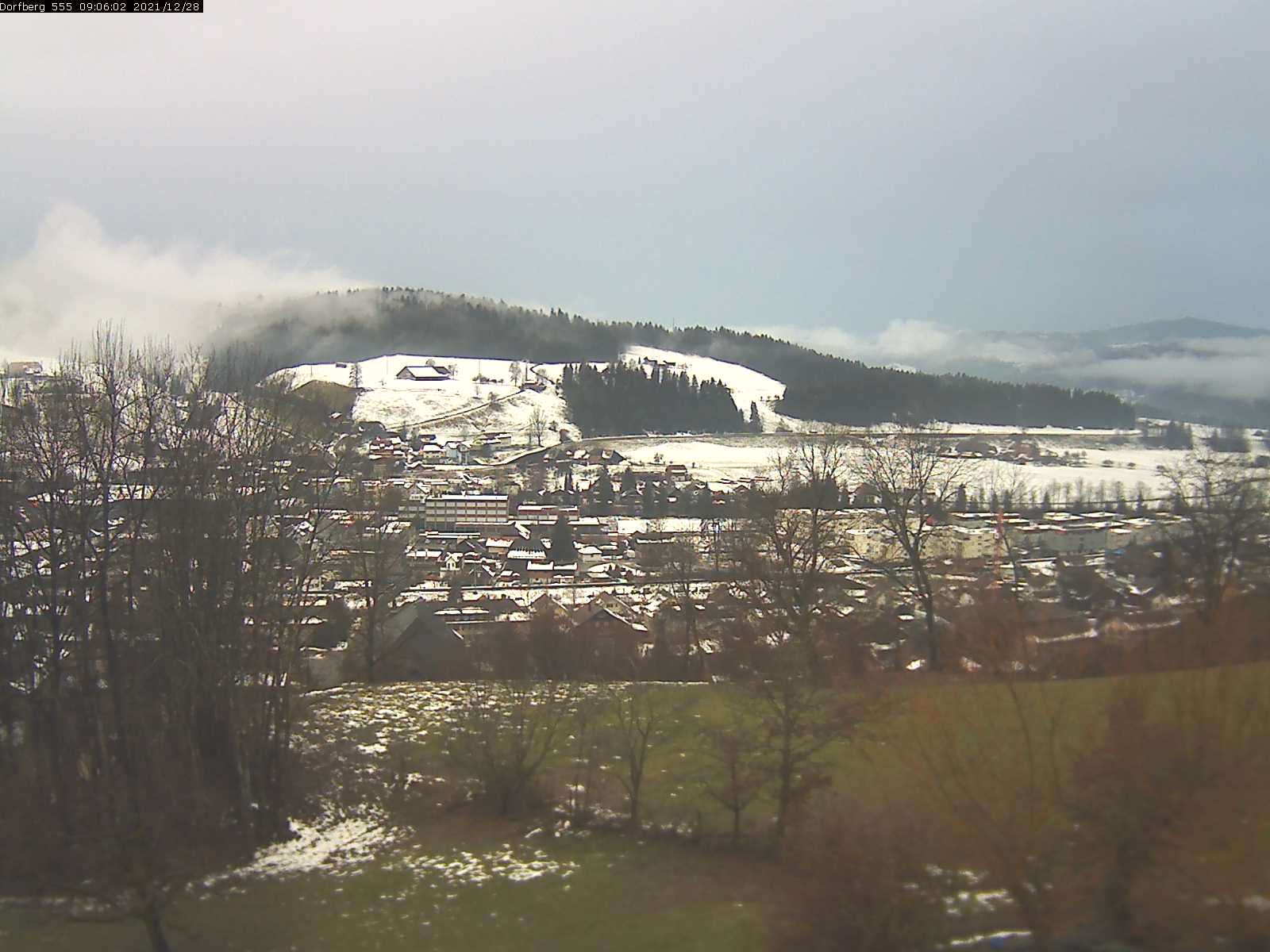 Webcam-Bild: Aussicht vom Dorfberg in Langnau 20211228-090601