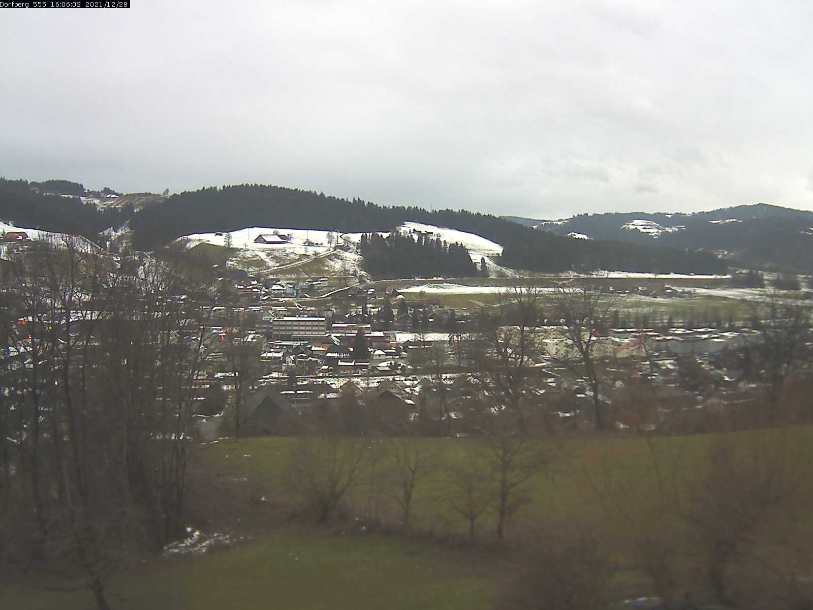 Webcam-Bild: Aussicht vom Dorfberg in Langnau 20211228-160601