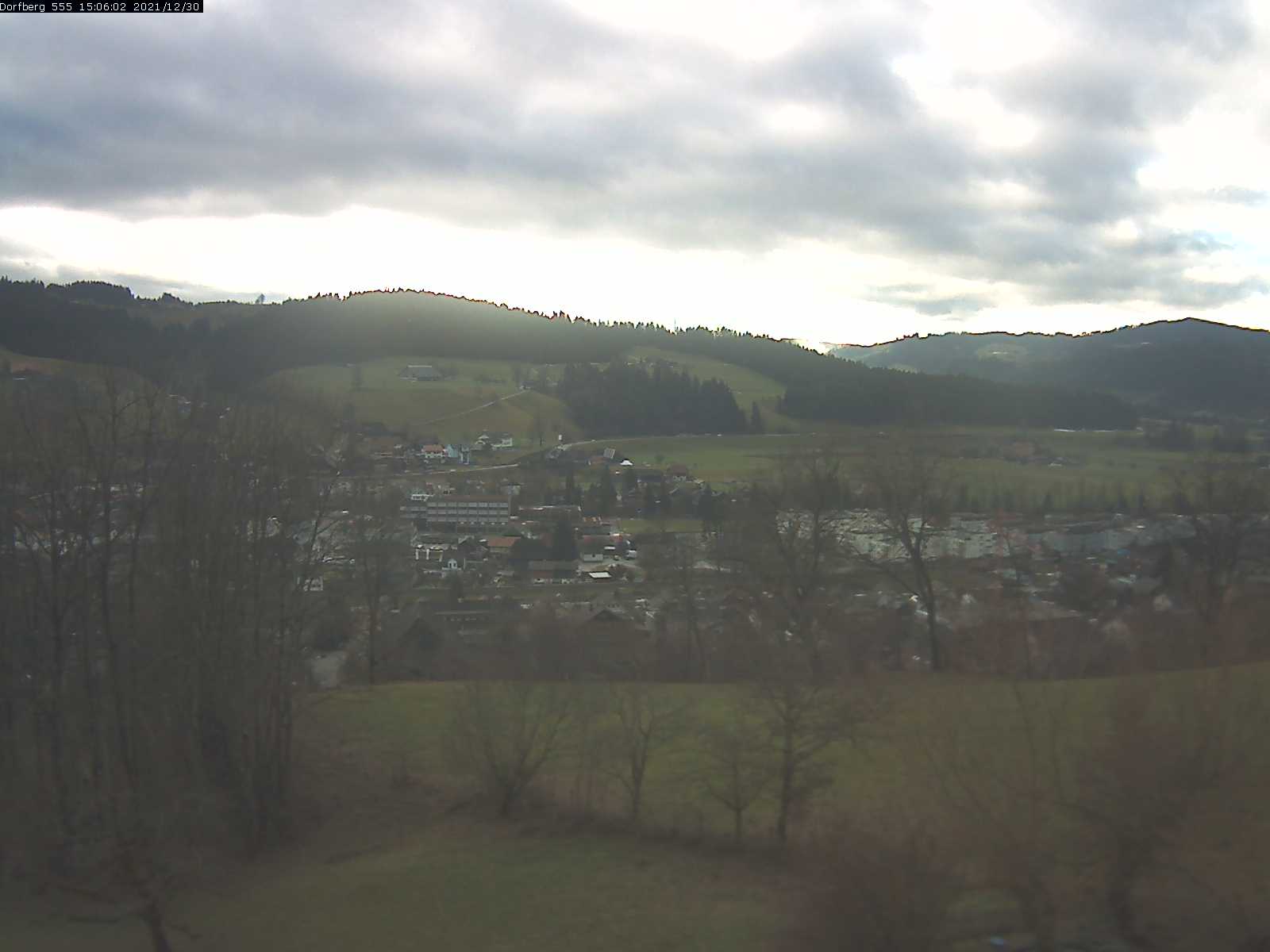 Webcam-Bild: Aussicht vom Dorfberg in Langnau 20211230-150601