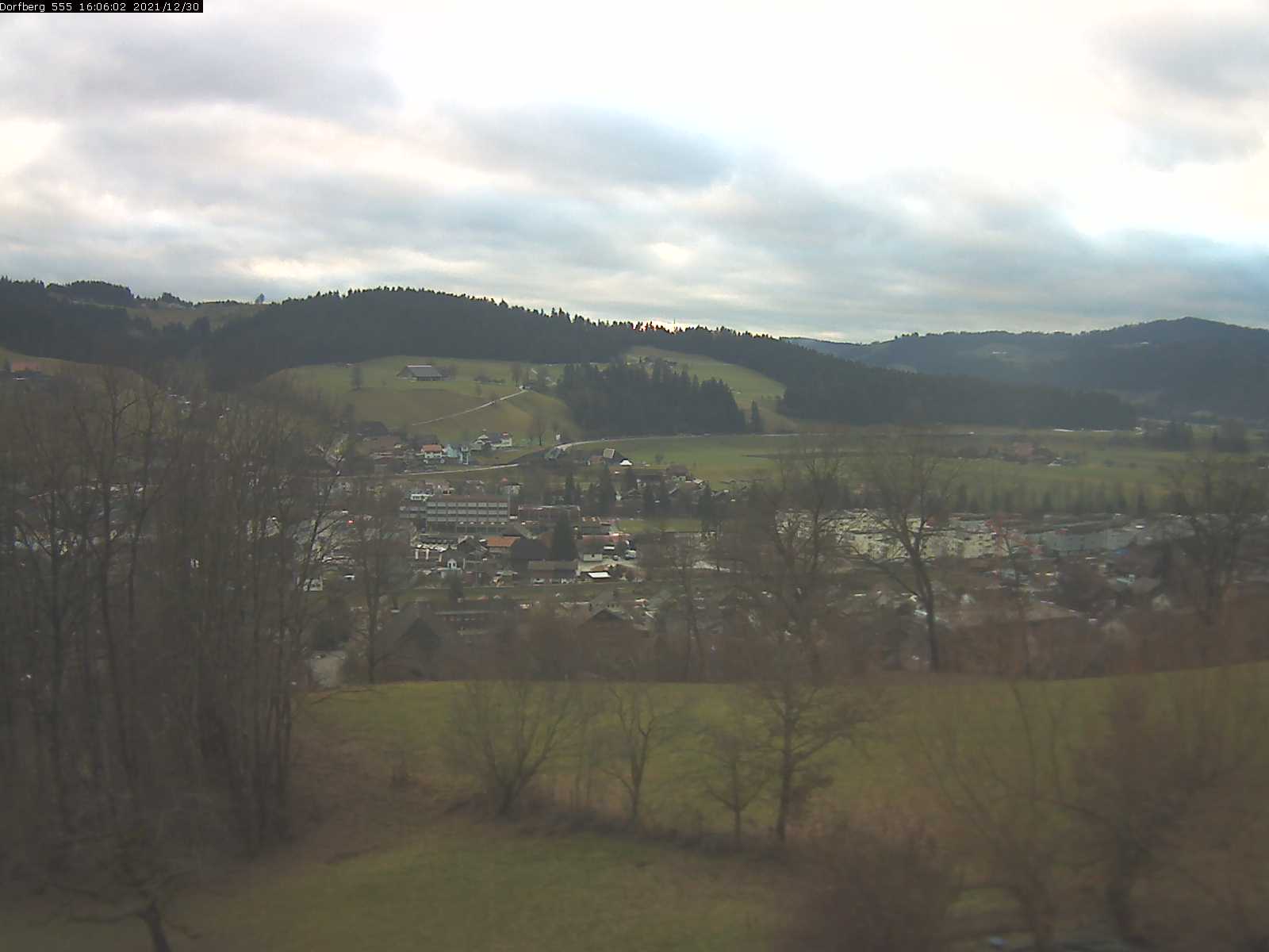 Webcam-Bild: Aussicht vom Dorfberg in Langnau 20211230-160601