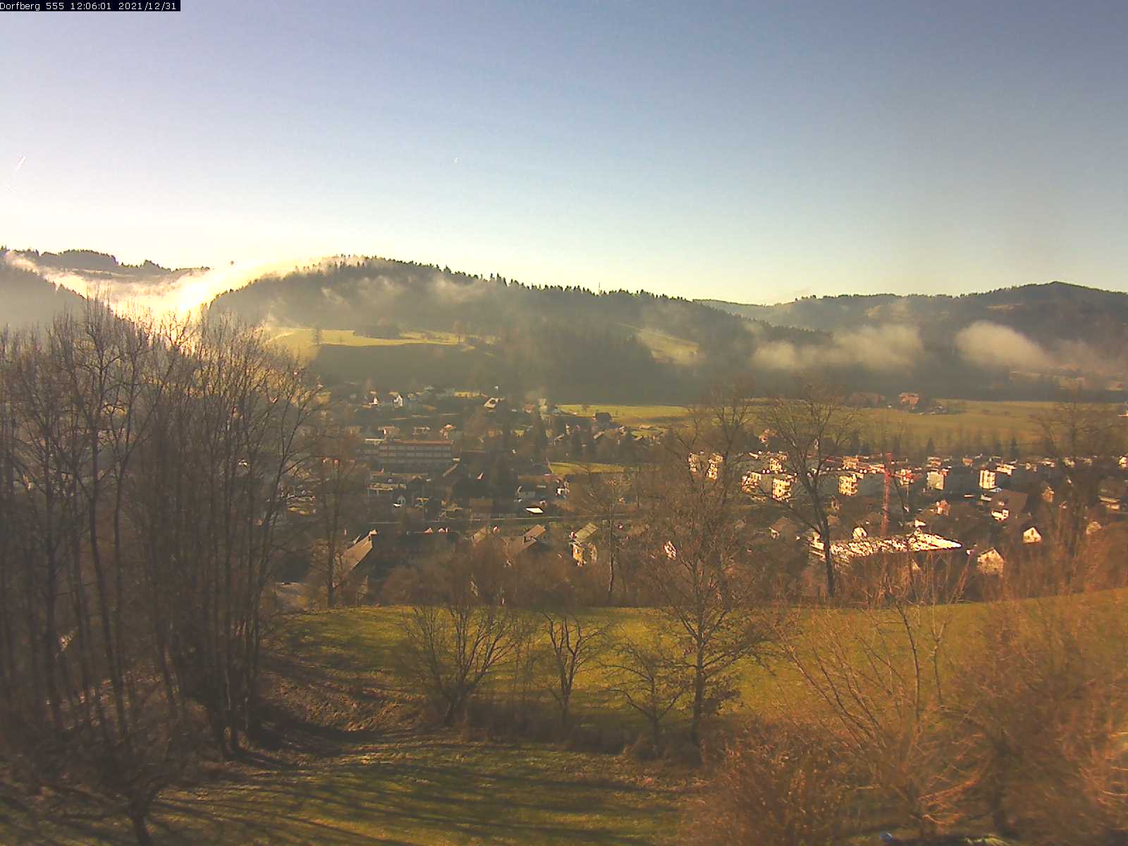 Webcam-Bild: Aussicht vom Dorfberg in Langnau 20211231-120601