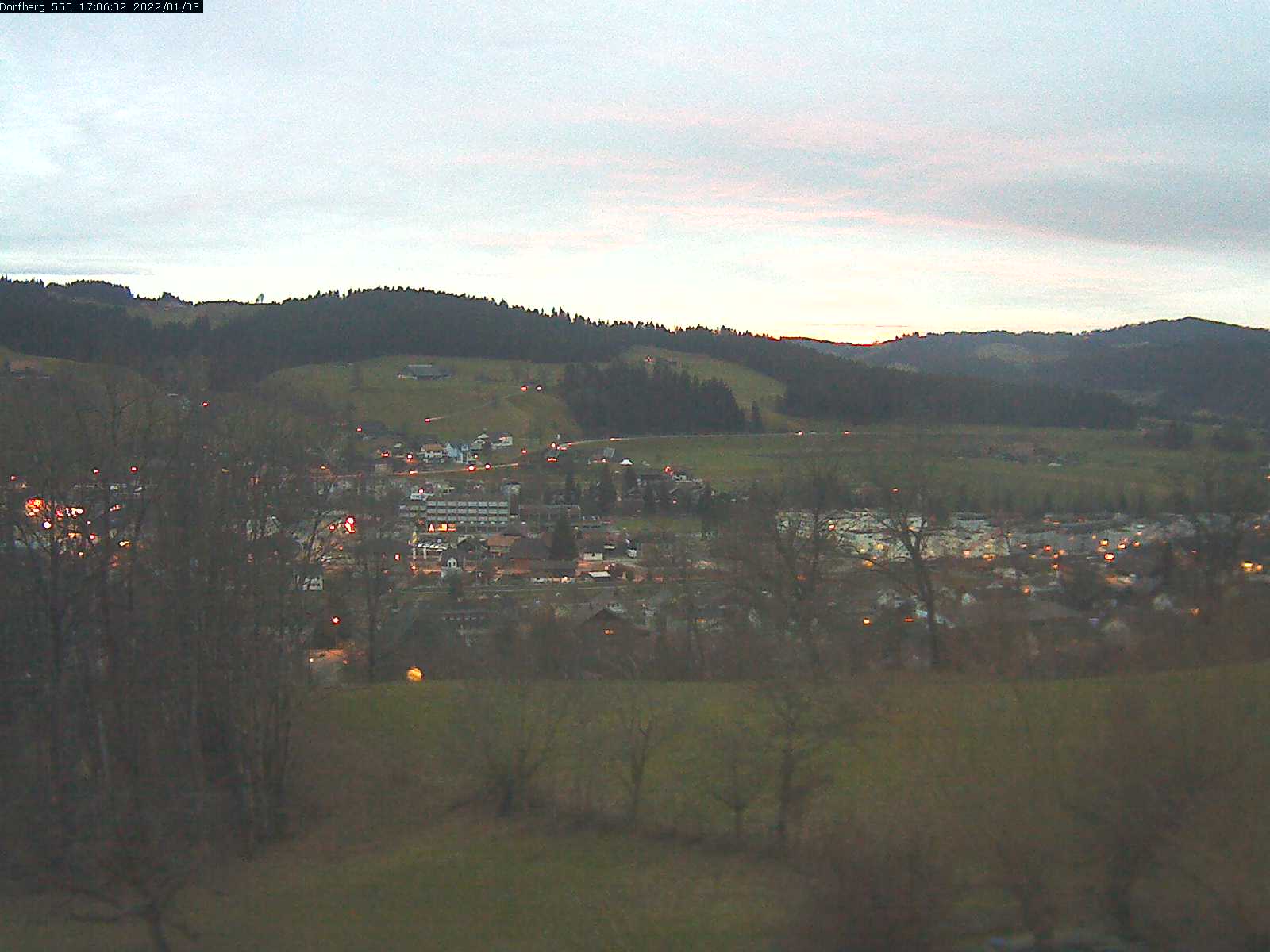 Webcam-Bild: Aussicht vom Dorfberg in Langnau 20220103-170601