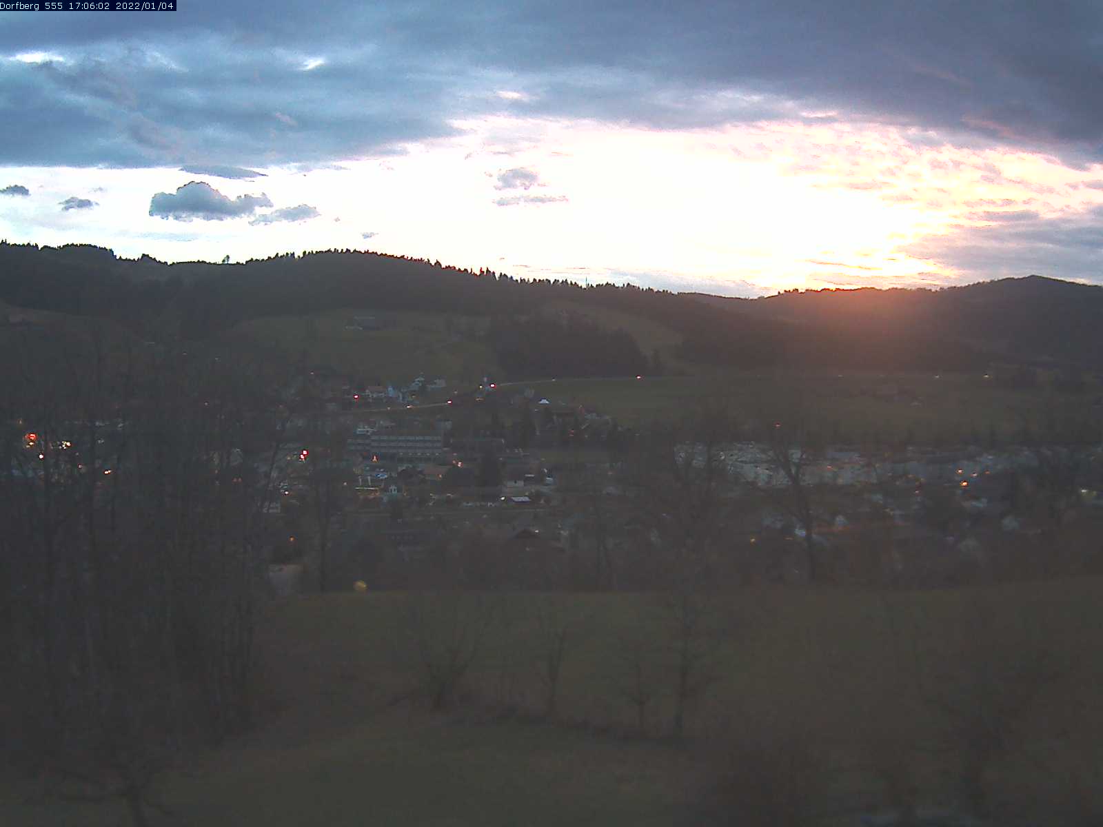 Webcam-Bild: Aussicht vom Dorfberg in Langnau 20220104-170602