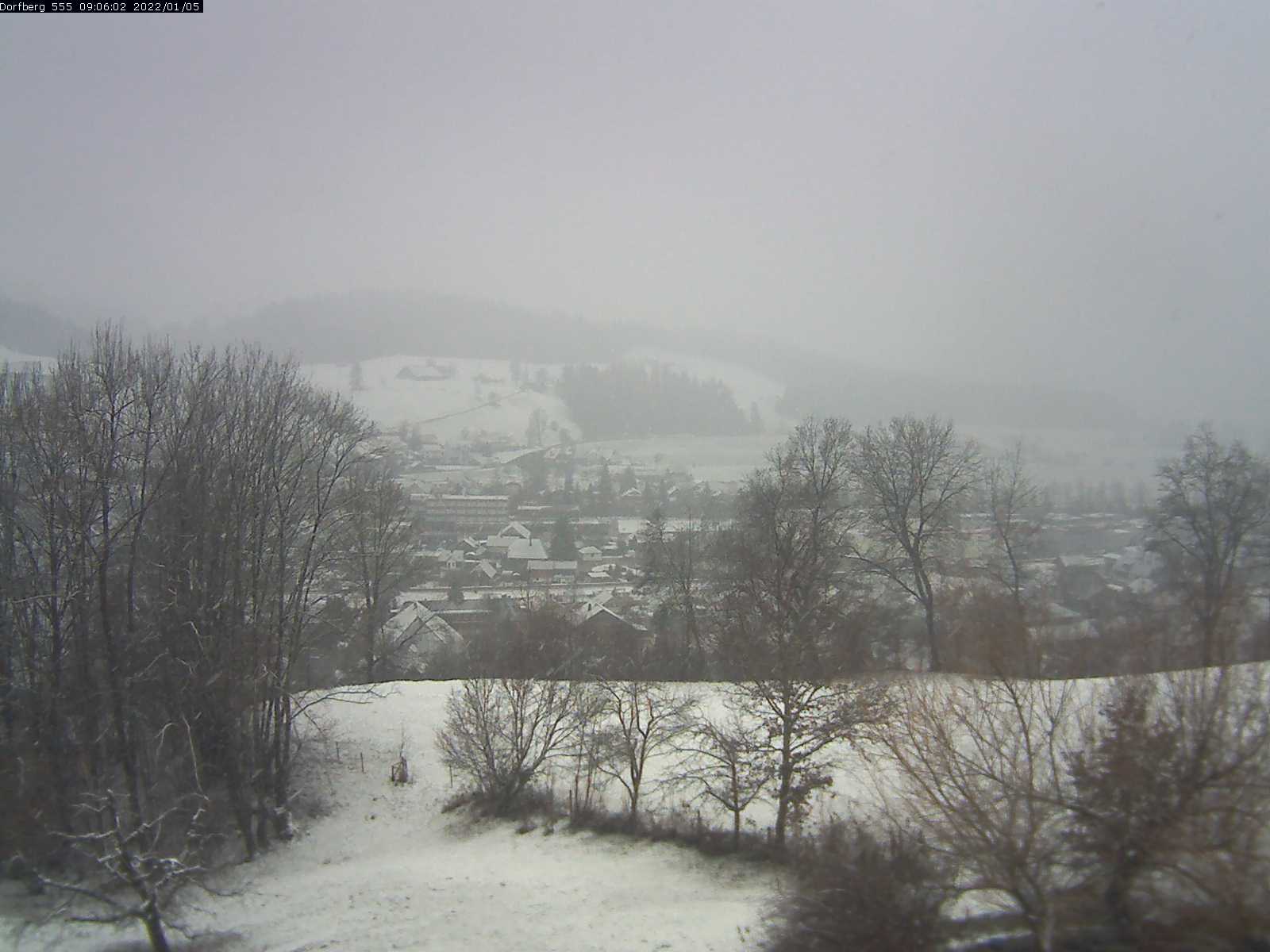Webcam-Bild: Aussicht vom Dorfberg in Langnau 20220105-090601
