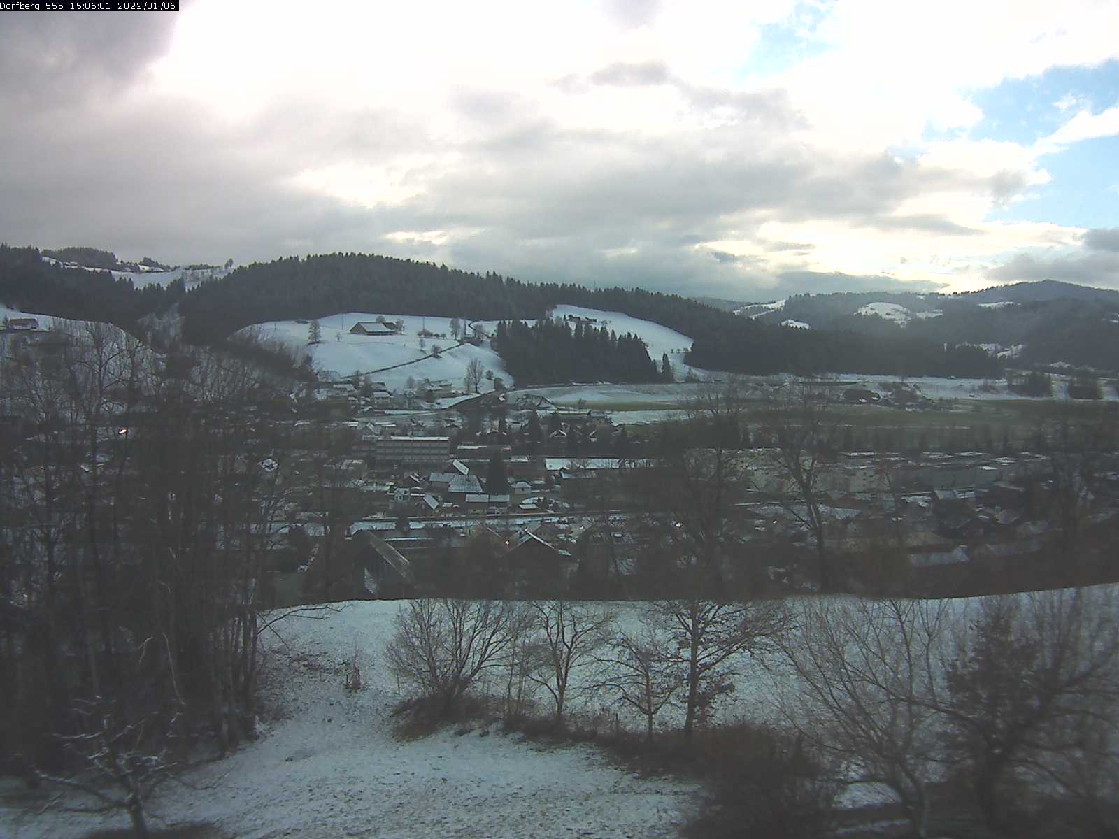Webcam-Bild: Aussicht vom Dorfberg in Langnau 20220106-150601