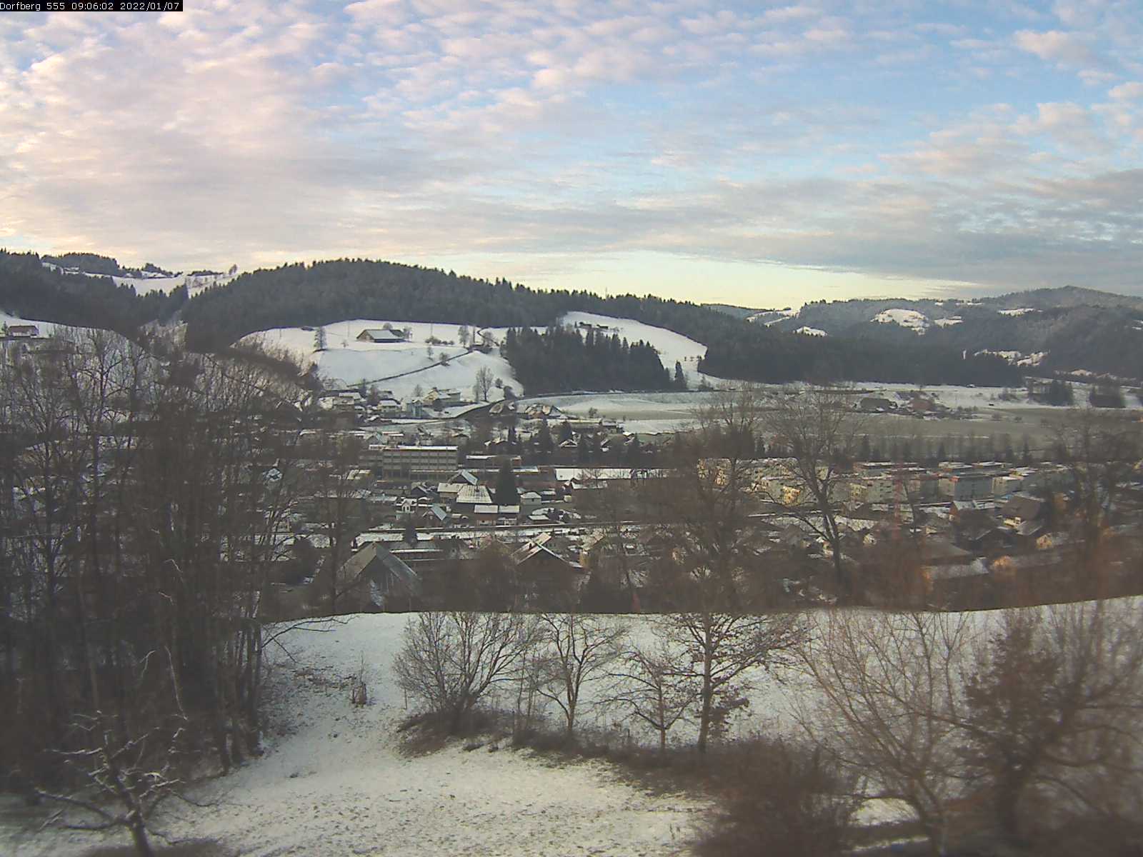 Webcam-Bild: Aussicht vom Dorfberg in Langnau 20220107-090601
