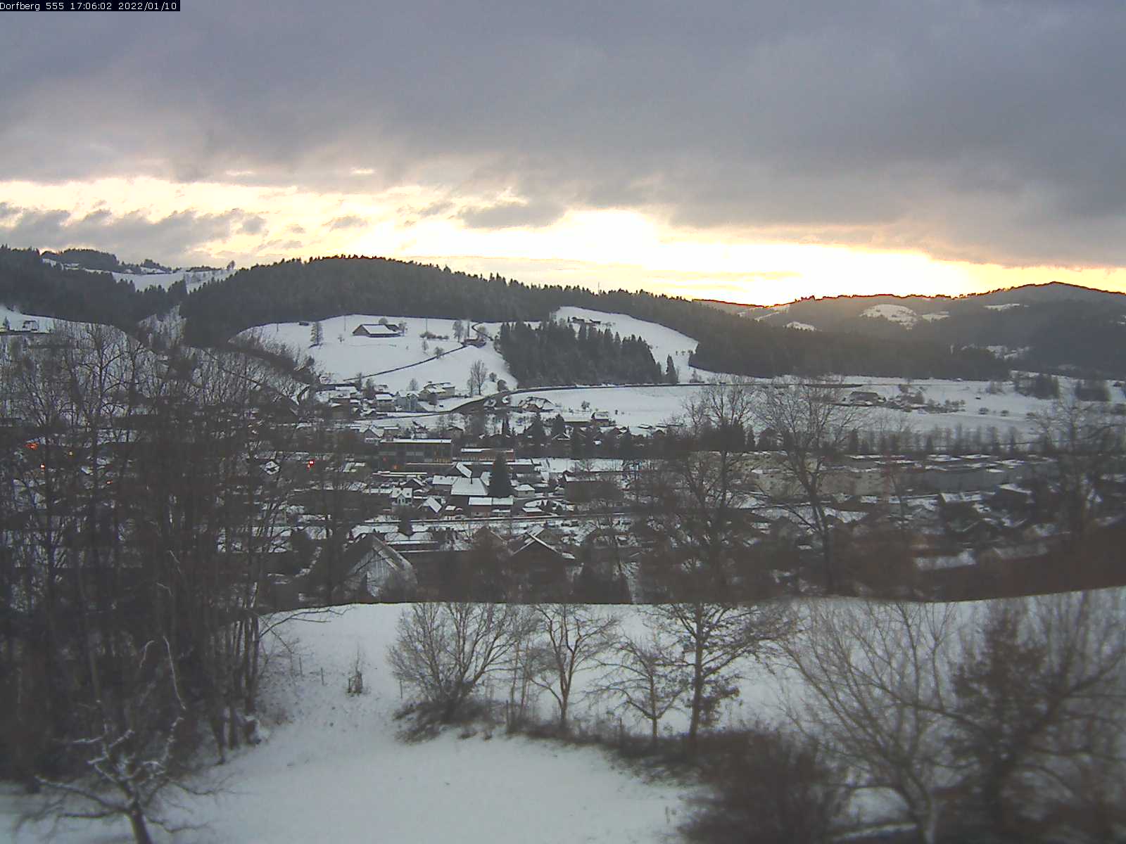 Webcam-Bild: Aussicht vom Dorfberg in Langnau 20220110-170601