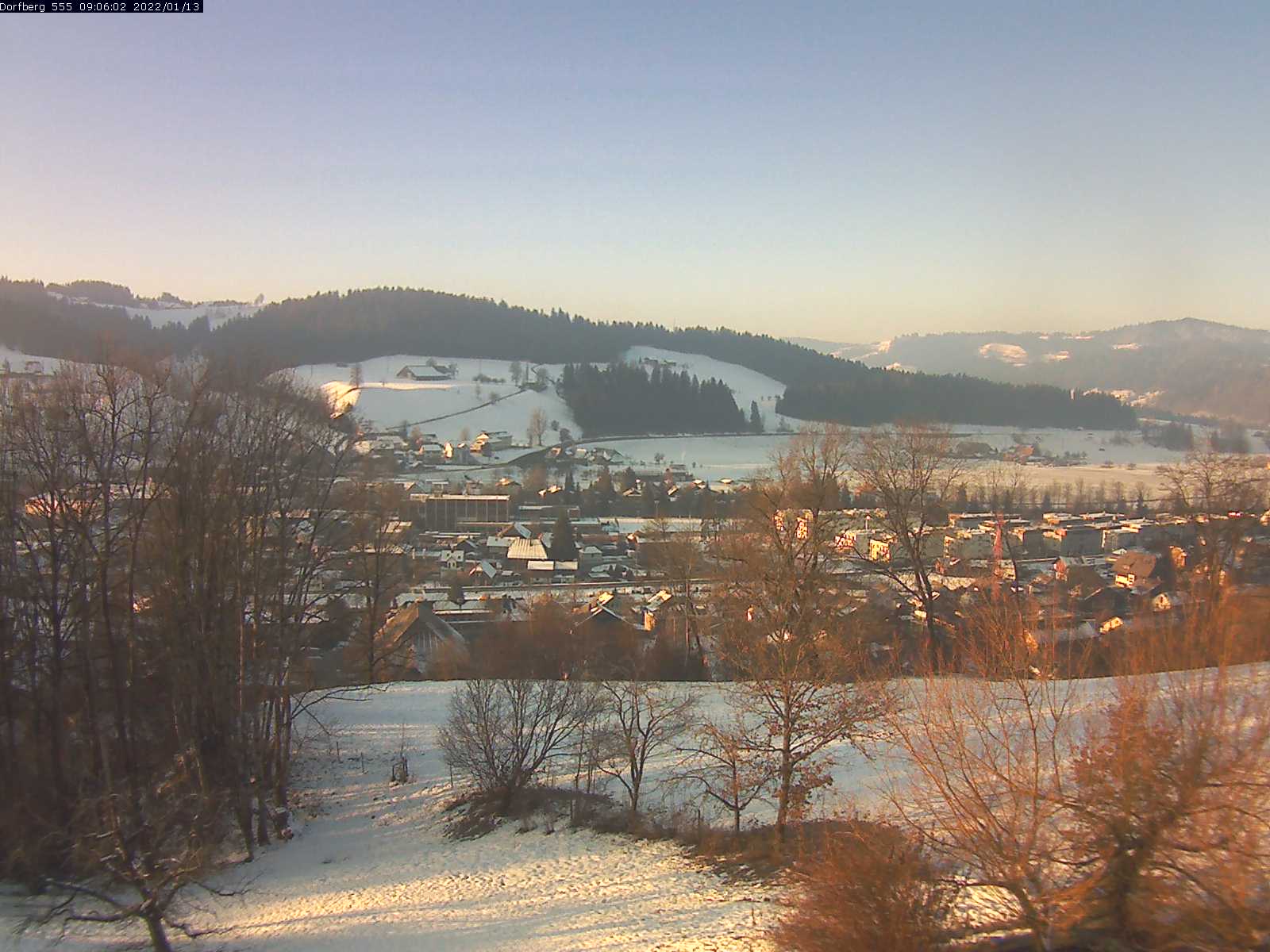 Webcam-Bild: Aussicht vom Dorfberg in Langnau 20220113-090601
