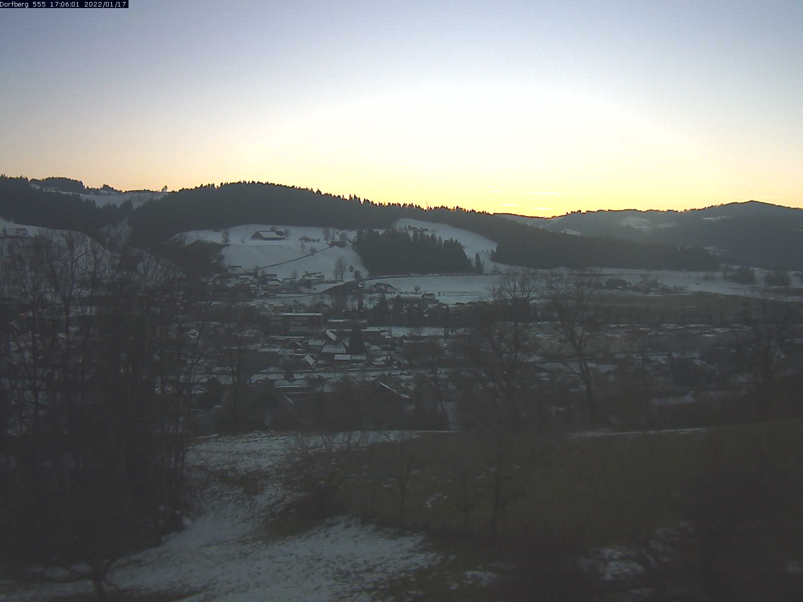 Webcam-Bild: Aussicht vom Dorfberg in Langnau 20220117-170601