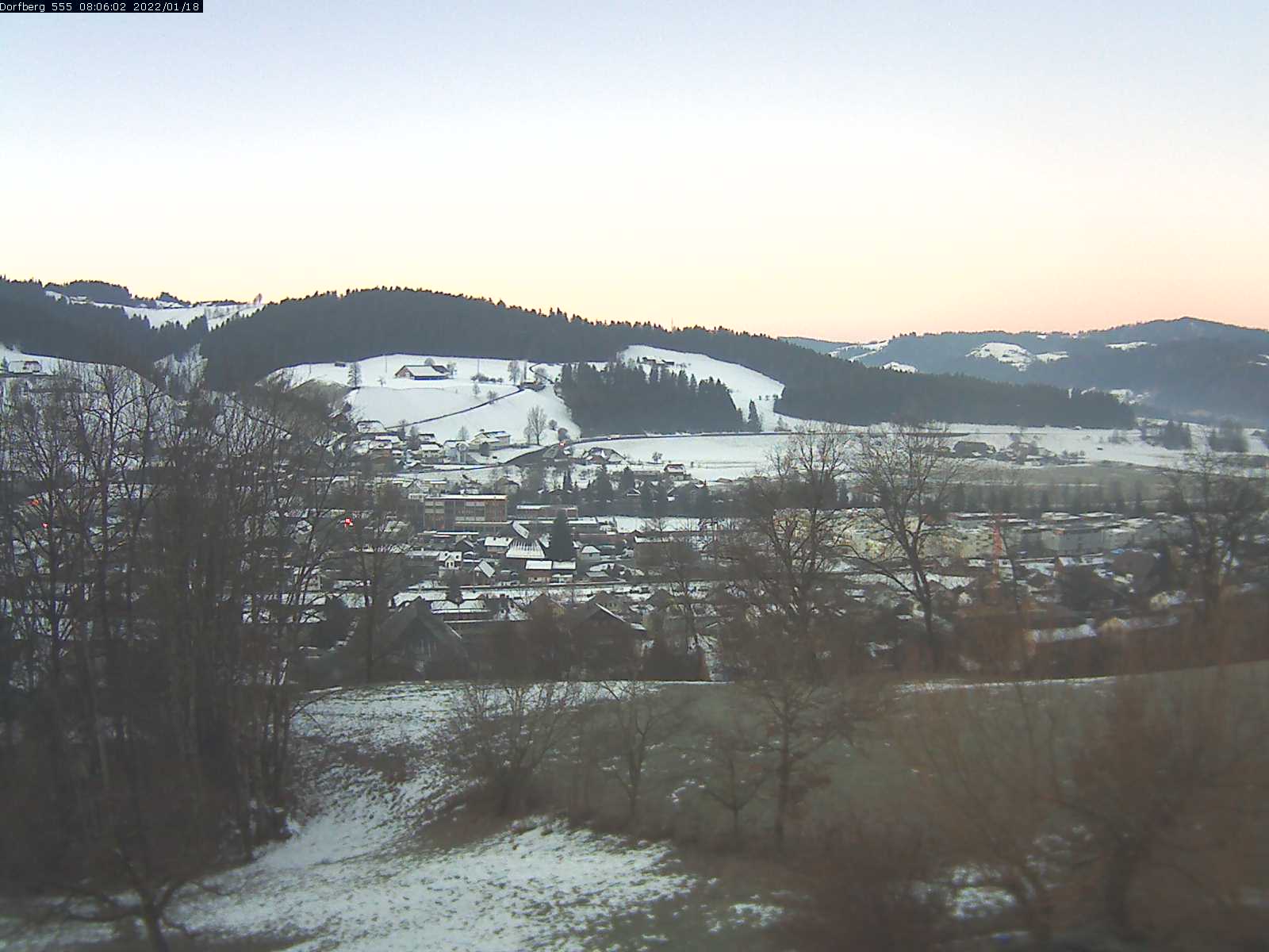 Webcam-Bild: Aussicht vom Dorfberg in Langnau 20220118-080601