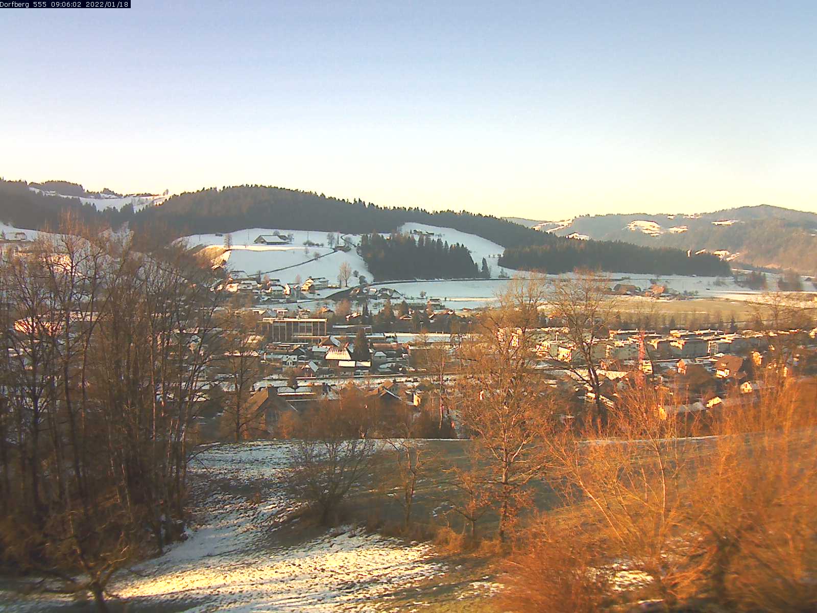 Webcam-Bild: Aussicht vom Dorfberg in Langnau 20220118-090601