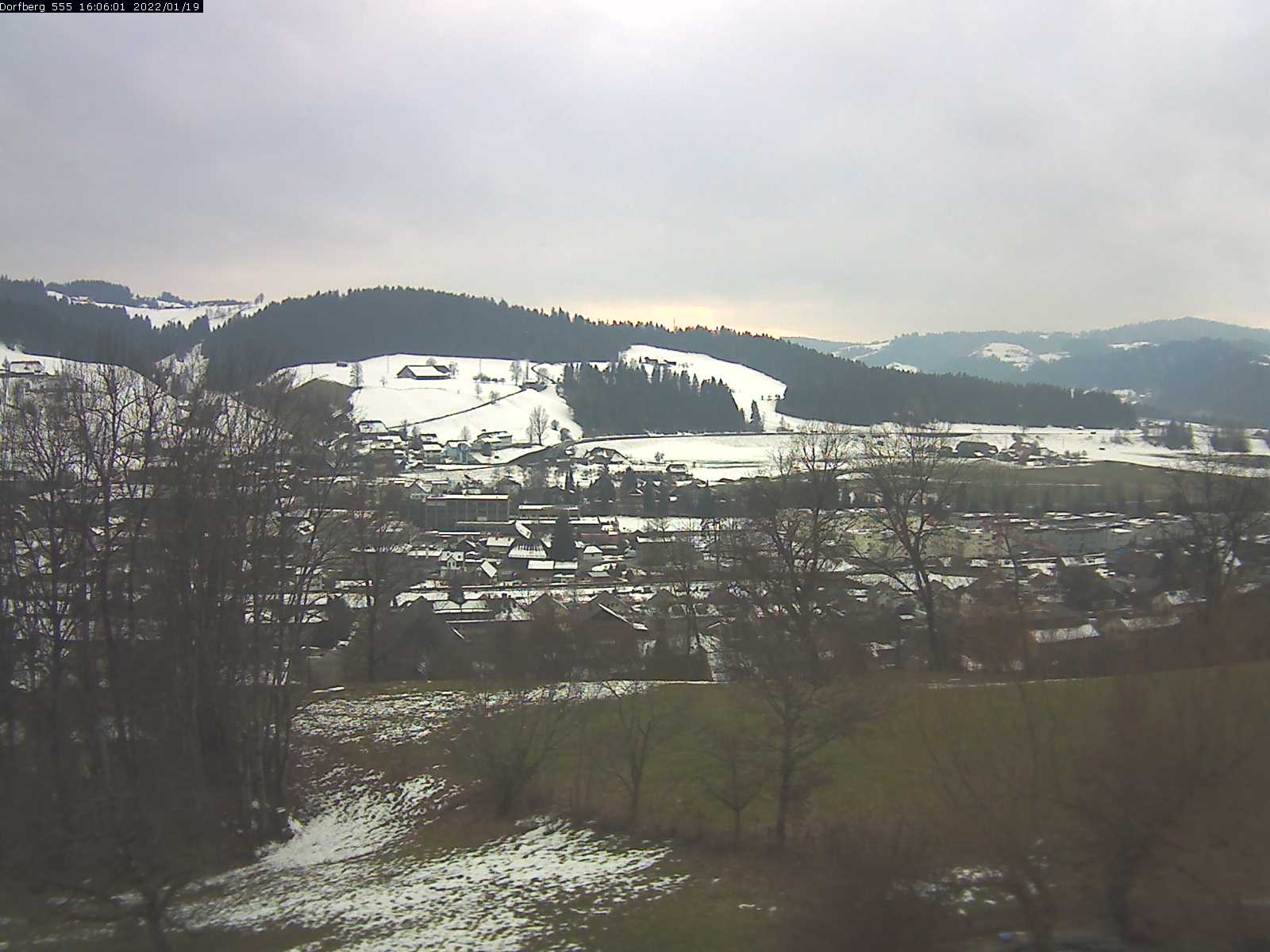 Webcam-Bild: Aussicht vom Dorfberg in Langnau 20220119-160601
