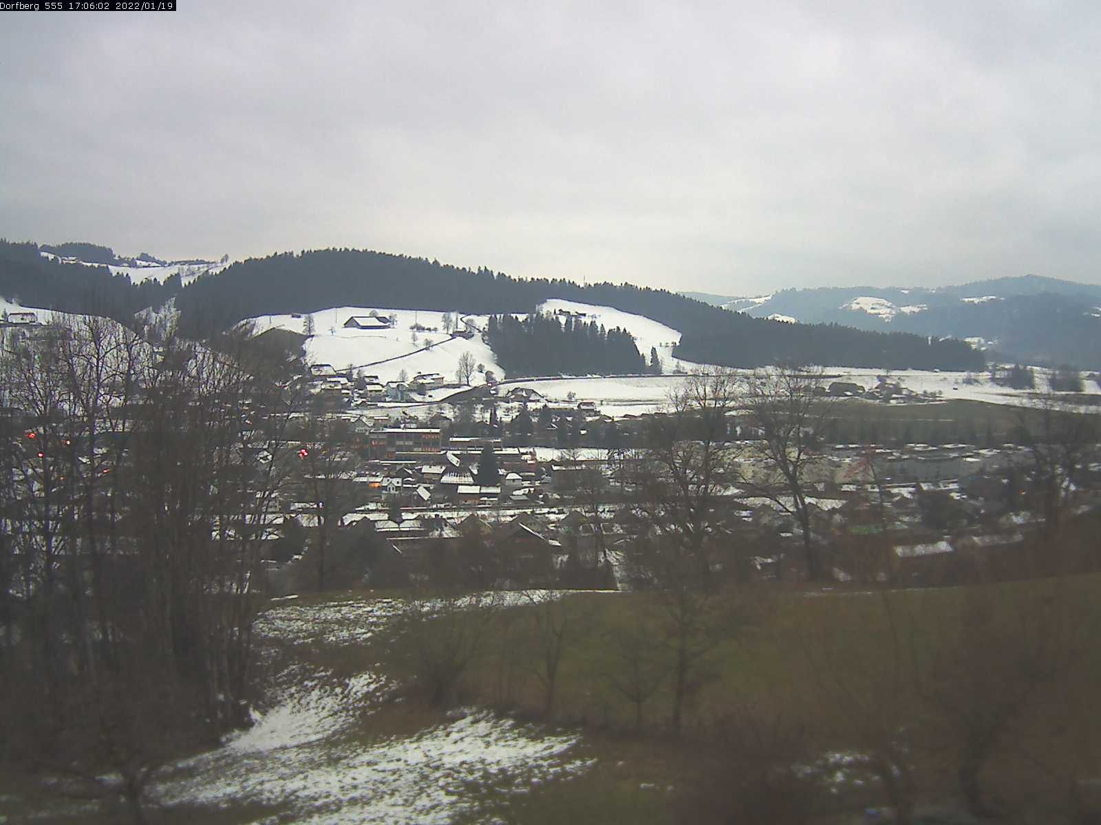 Webcam-Bild: Aussicht vom Dorfberg in Langnau 20220119-170601