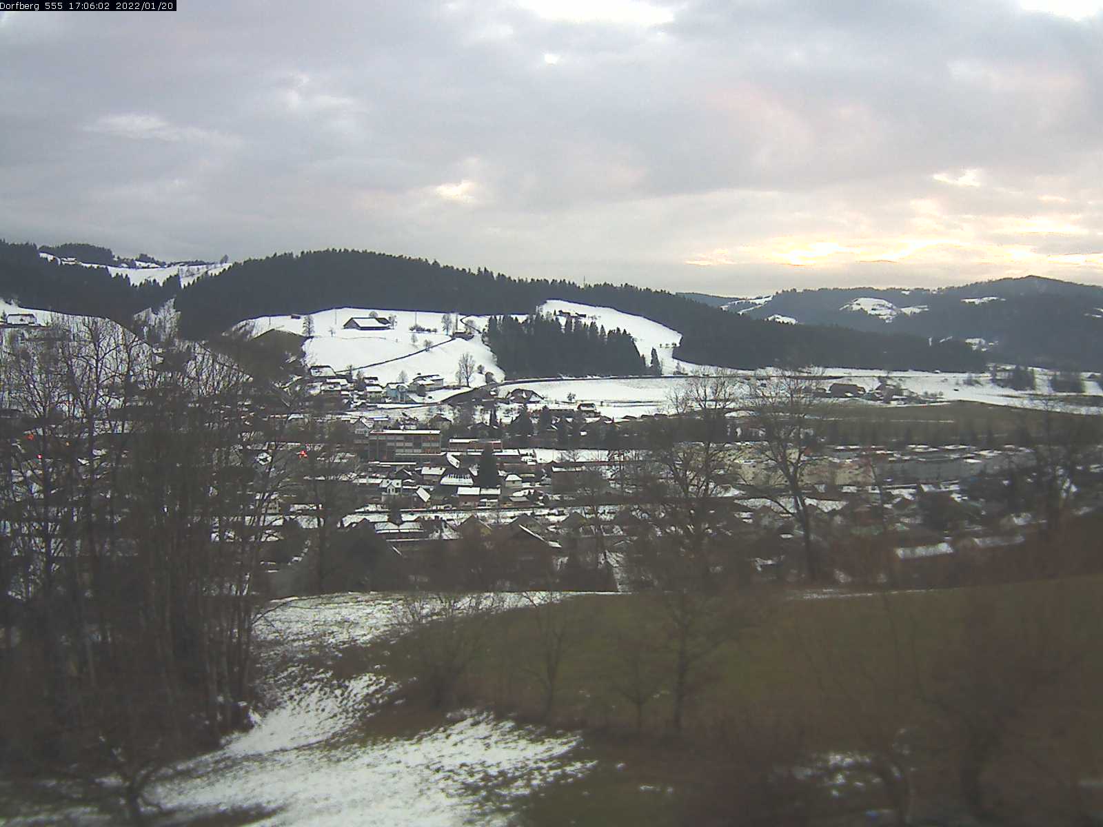 Webcam-Bild: Aussicht vom Dorfberg in Langnau 20220120-170602