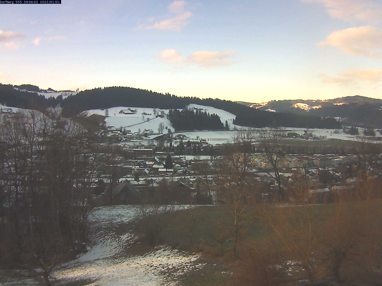 Webcam-Bild: Aussicht vom Dorfberg in Langnau 20220121-090601