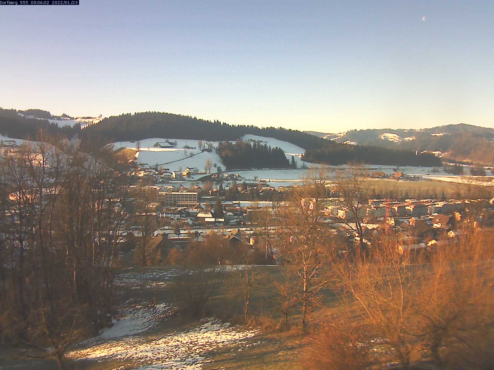 Webcam-Bild: Aussicht vom Dorfberg in Langnau 20220123-090601