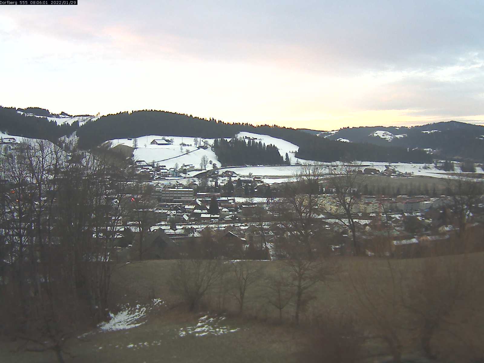 Webcam-Bild: Aussicht vom Dorfberg in Langnau 20220129-080601
