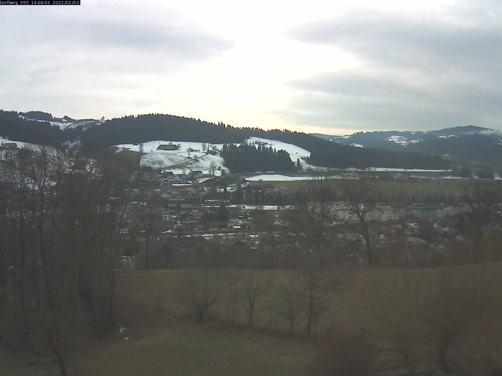 Webcam-Bild: Aussicht vom Dorfberg in Langnau 20220203-160601