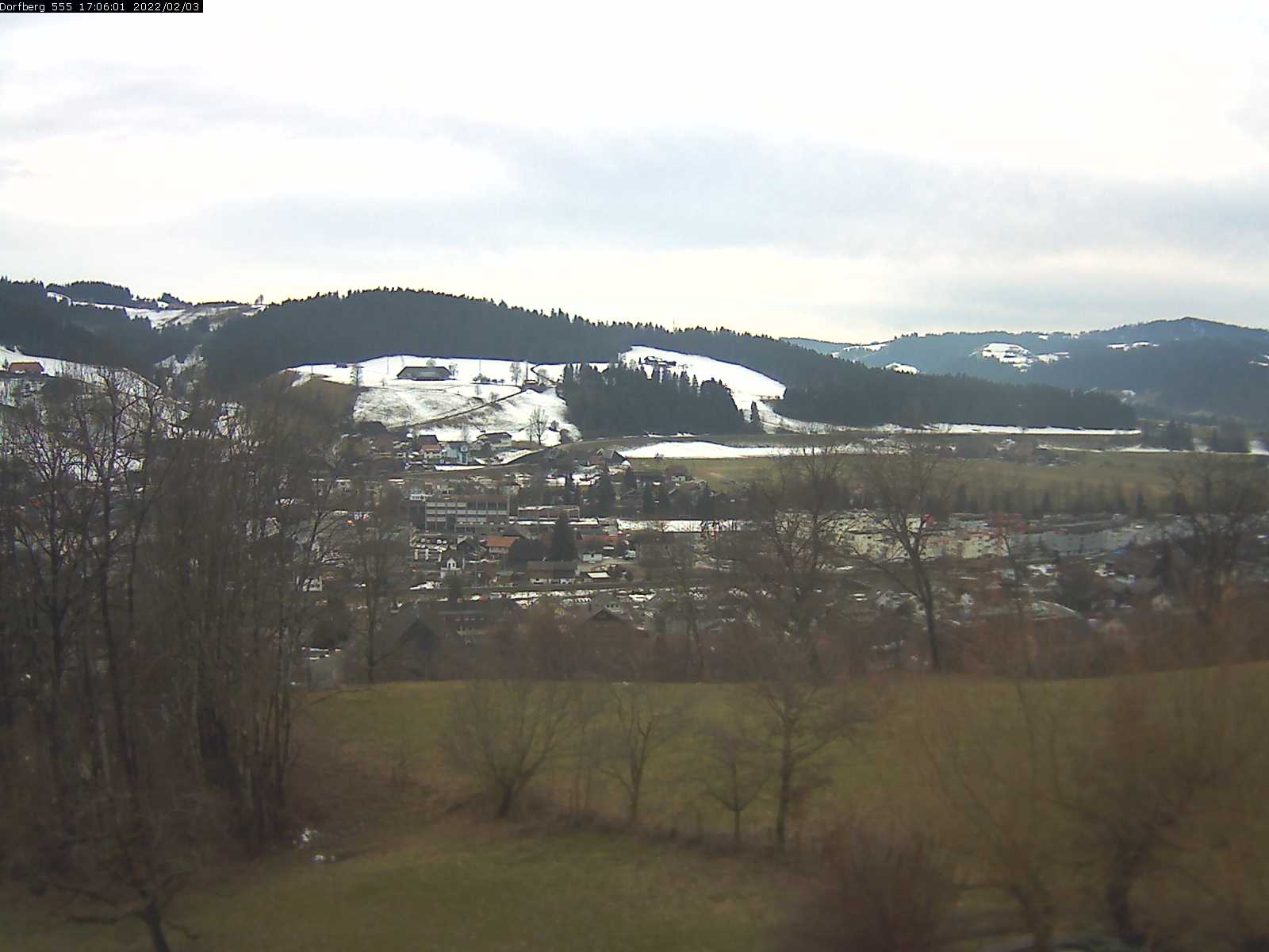 Webcam-Bild: Aussicht vom Dorfberg in Langnau 20220203-170601
