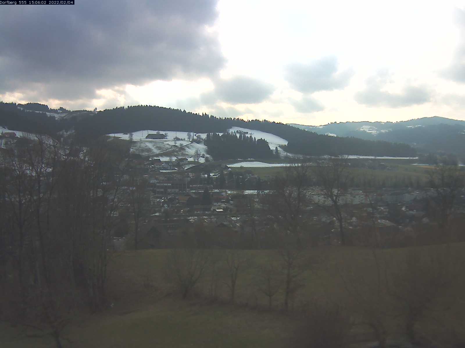 Webcam-Bild: Aussicht vom Dorfberg in Langnau 20220204-150601