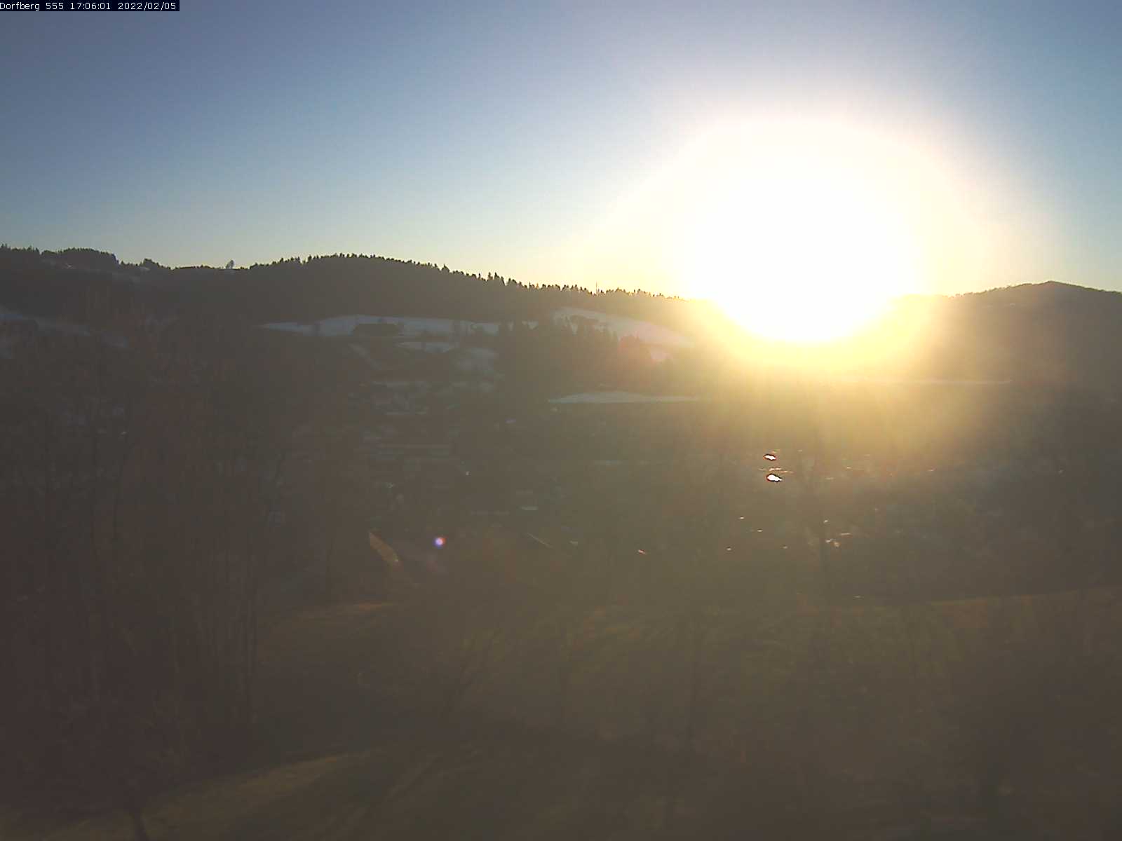 Webcam-Bild: Aussicht vom Dorfberg in Langnau 20220205-170601