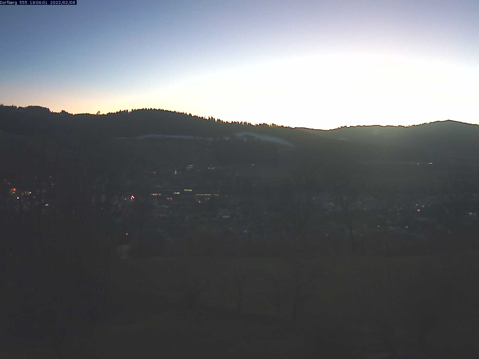 Webcam-Bild: Aussicht vom Dorfberg in Langnau 20220208-180601