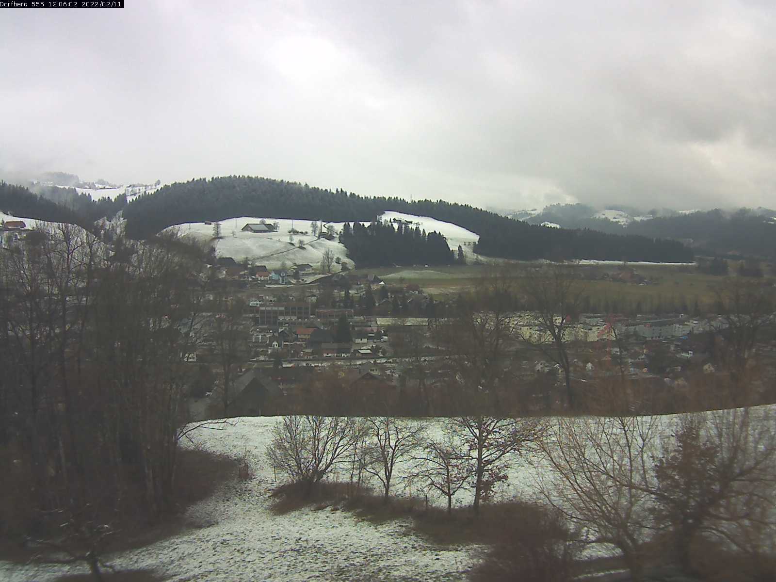 Webcam-Bild: Aussicht vom Dorfberg in Langnau 20220211-120601