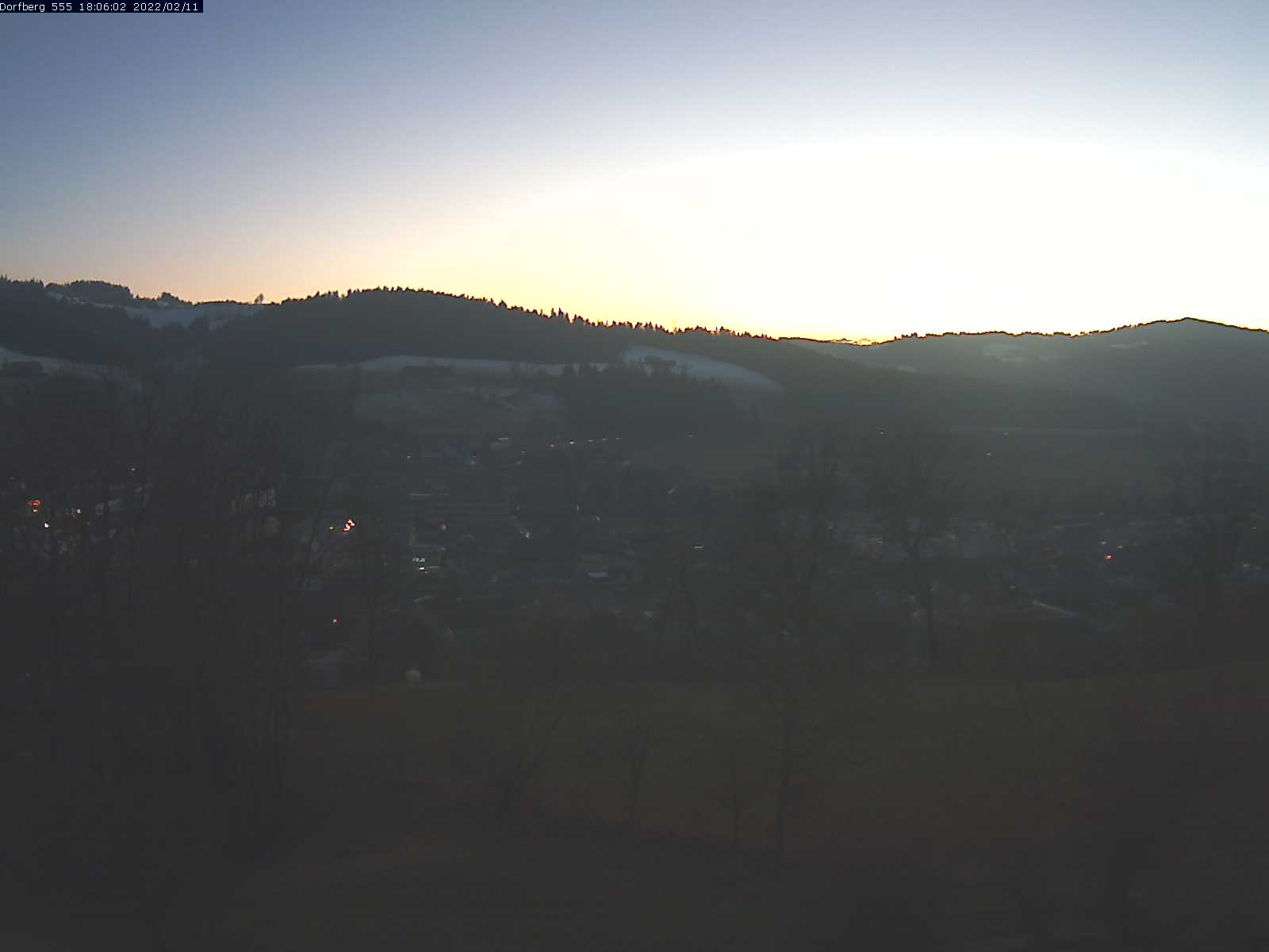 Webcam-Bild: Aussicht vom Dorfberg in Langnau 20220211-180602