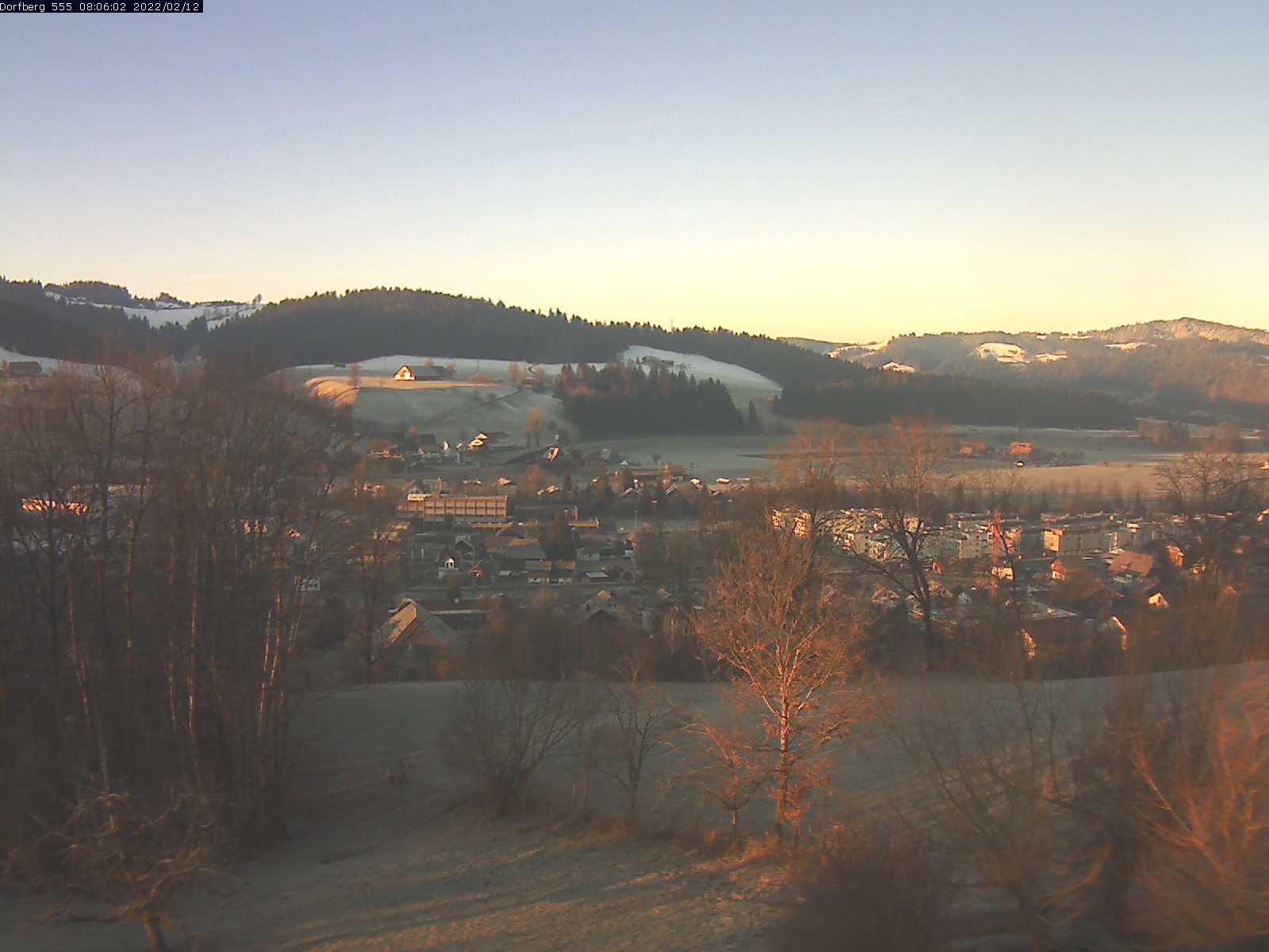 Webcam-Bild: Aussicht vom Dorfberg in Langnau 20220212-080601