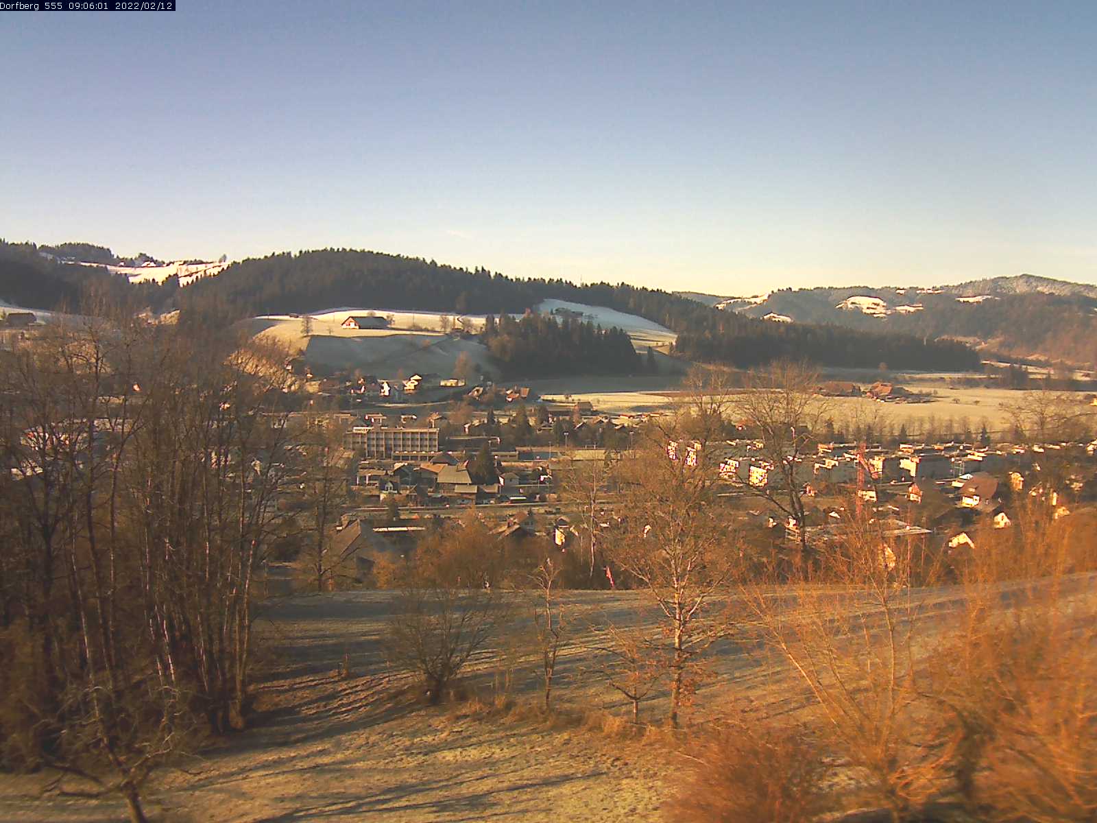 Webcam-Bild: Aussicht vom Dorfberg in Langnau 20220212-090601